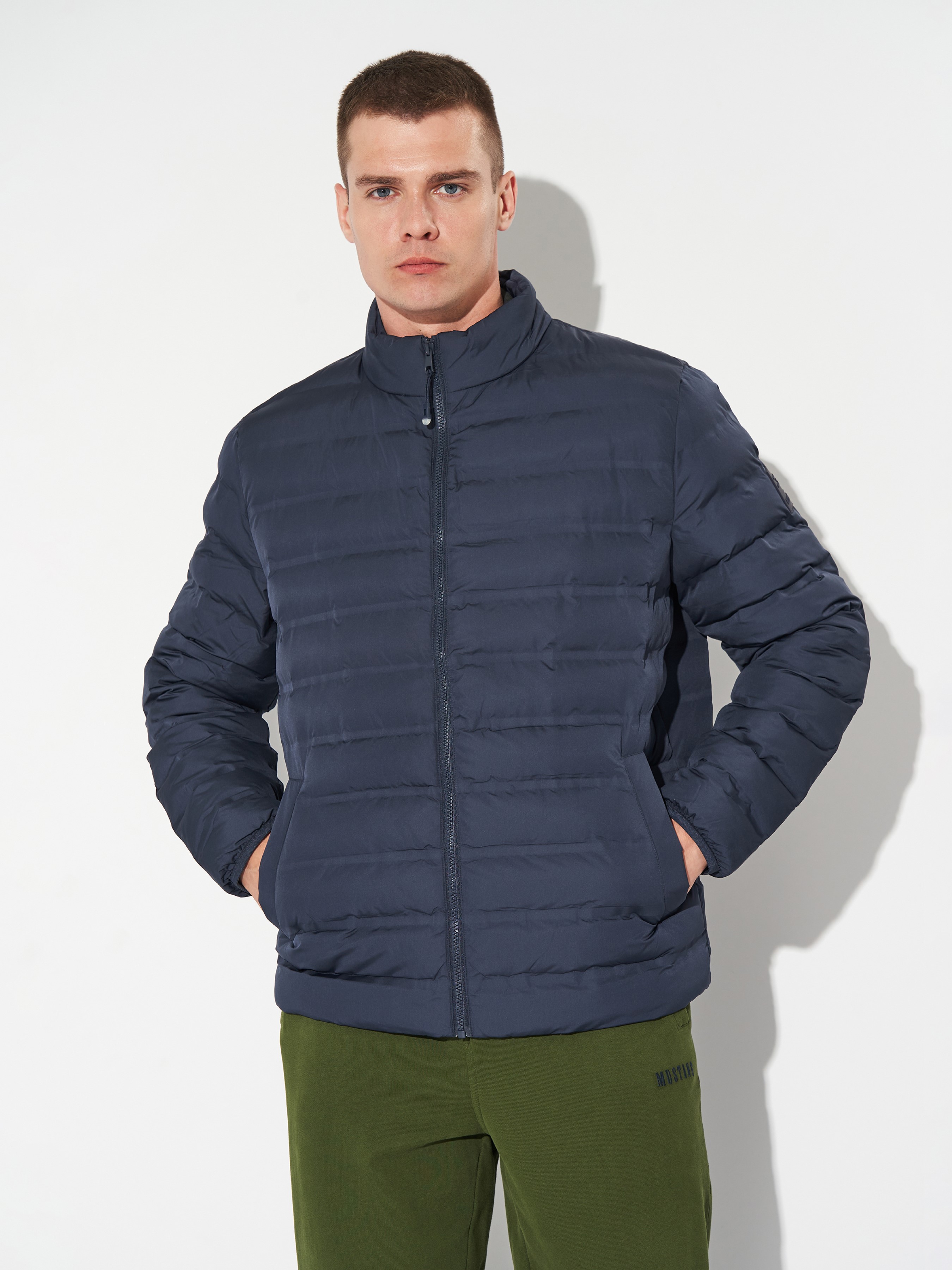 Чоловіча Демісезонна куртка Mustang Jeans Creston (1015599) колір темно-синій, матеріал поліестер