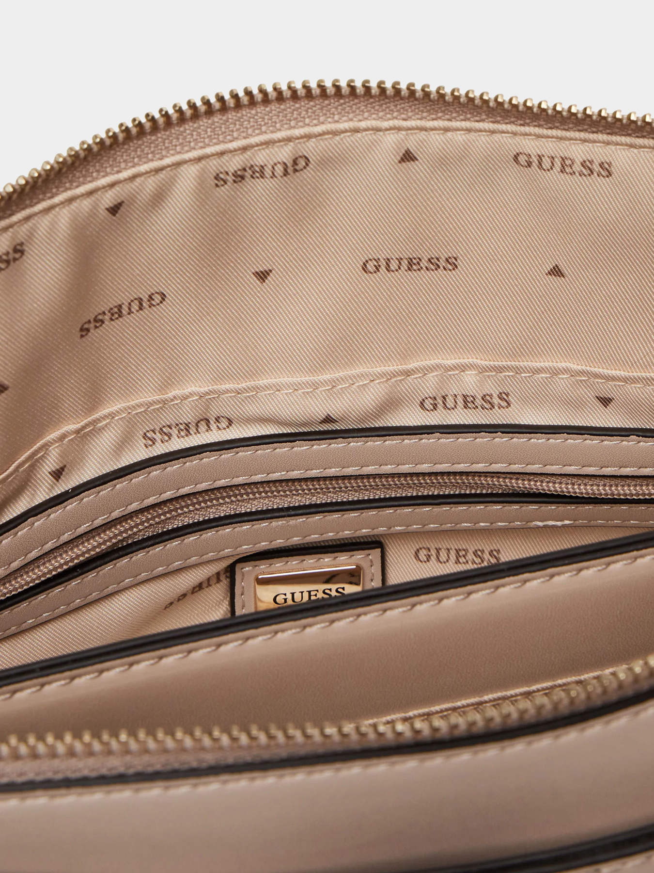 Сумки GUESS модель HWVG72-08060-TAU Фото