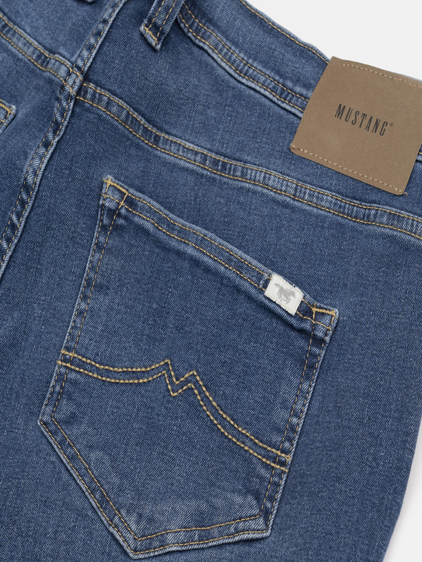 Зауженные джинсы Mustang Jeans Oregon Slim модель 2014260 Фото