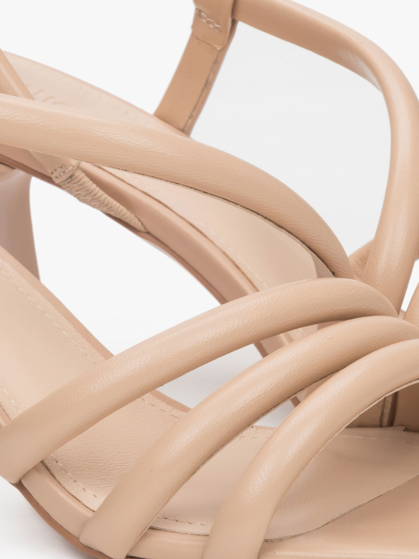 Босоножки Estro модель 0556-59-01-123 Фото