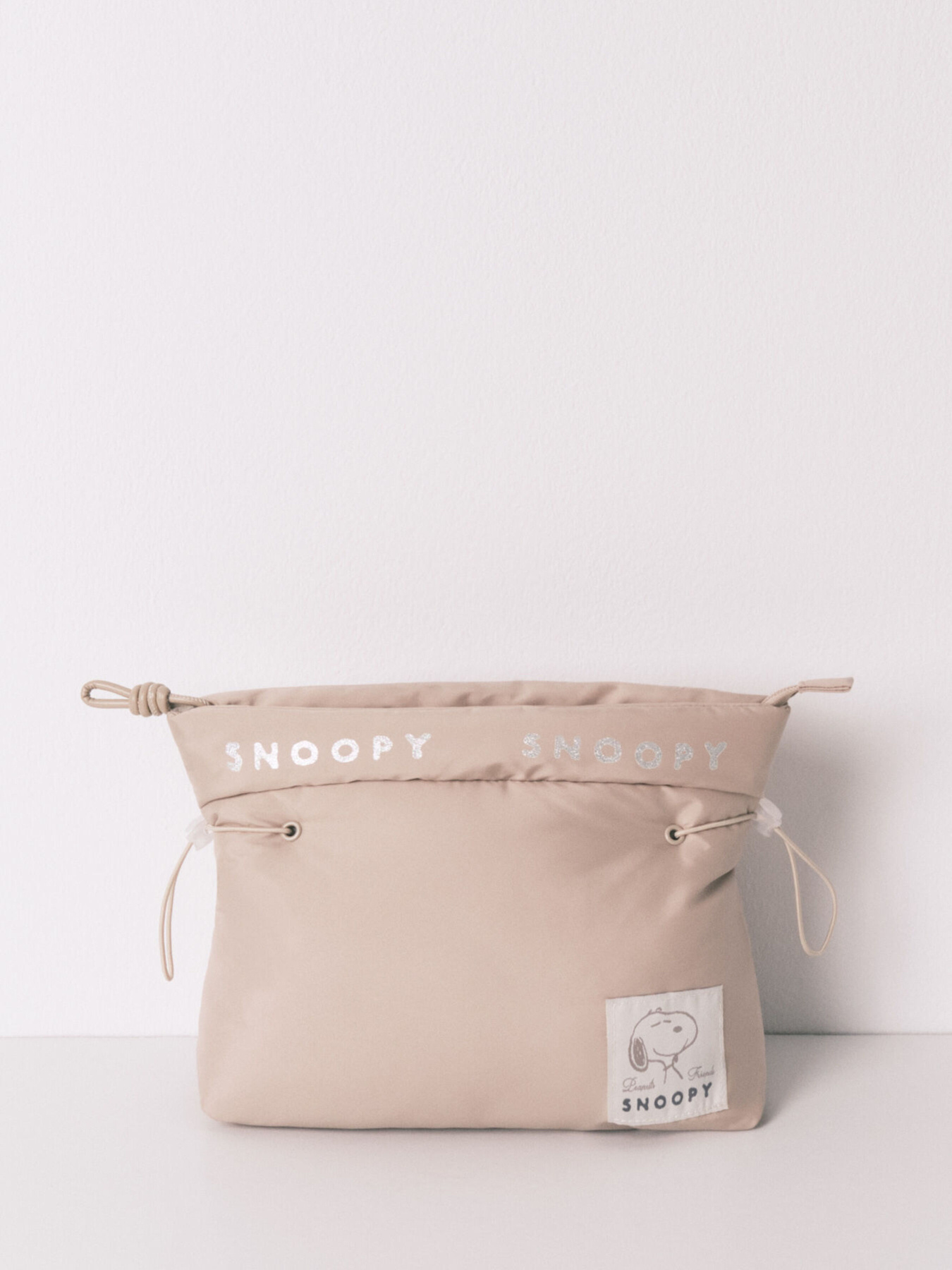 Средняя бежевая косметичка Snoopy Women'secret модель 4842955-33 Фото