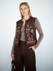 Классический жилет Едельвіка модель 237-25-00brown Фото