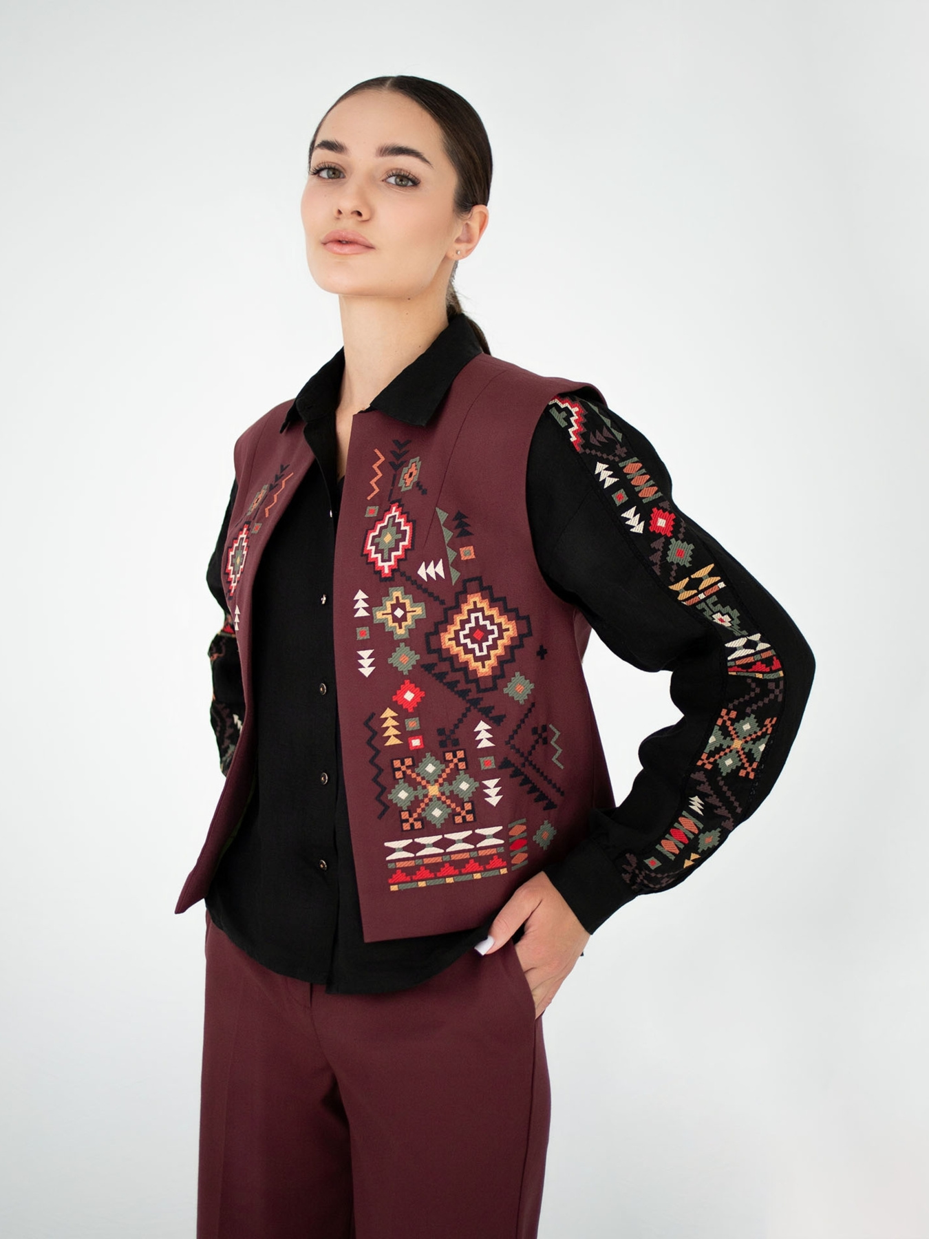 Жилет классический Едельвіка модель 237-25-00burgundy Фото