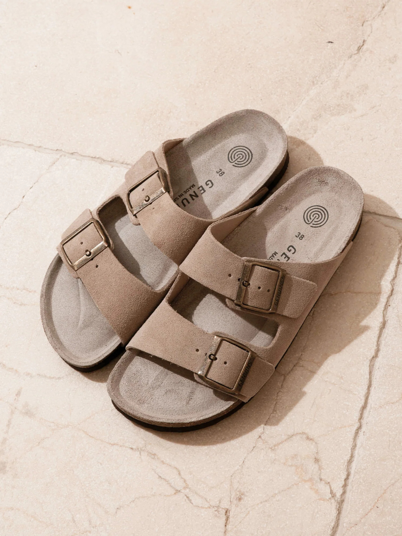 Шлепанцы GENUINS модель G106000 Фото