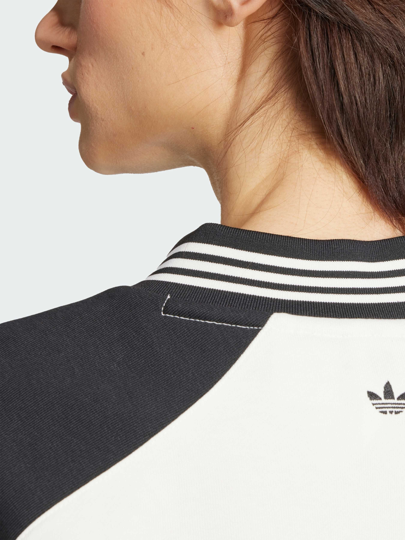 Свитшот Adidas модель JX7597 Фото