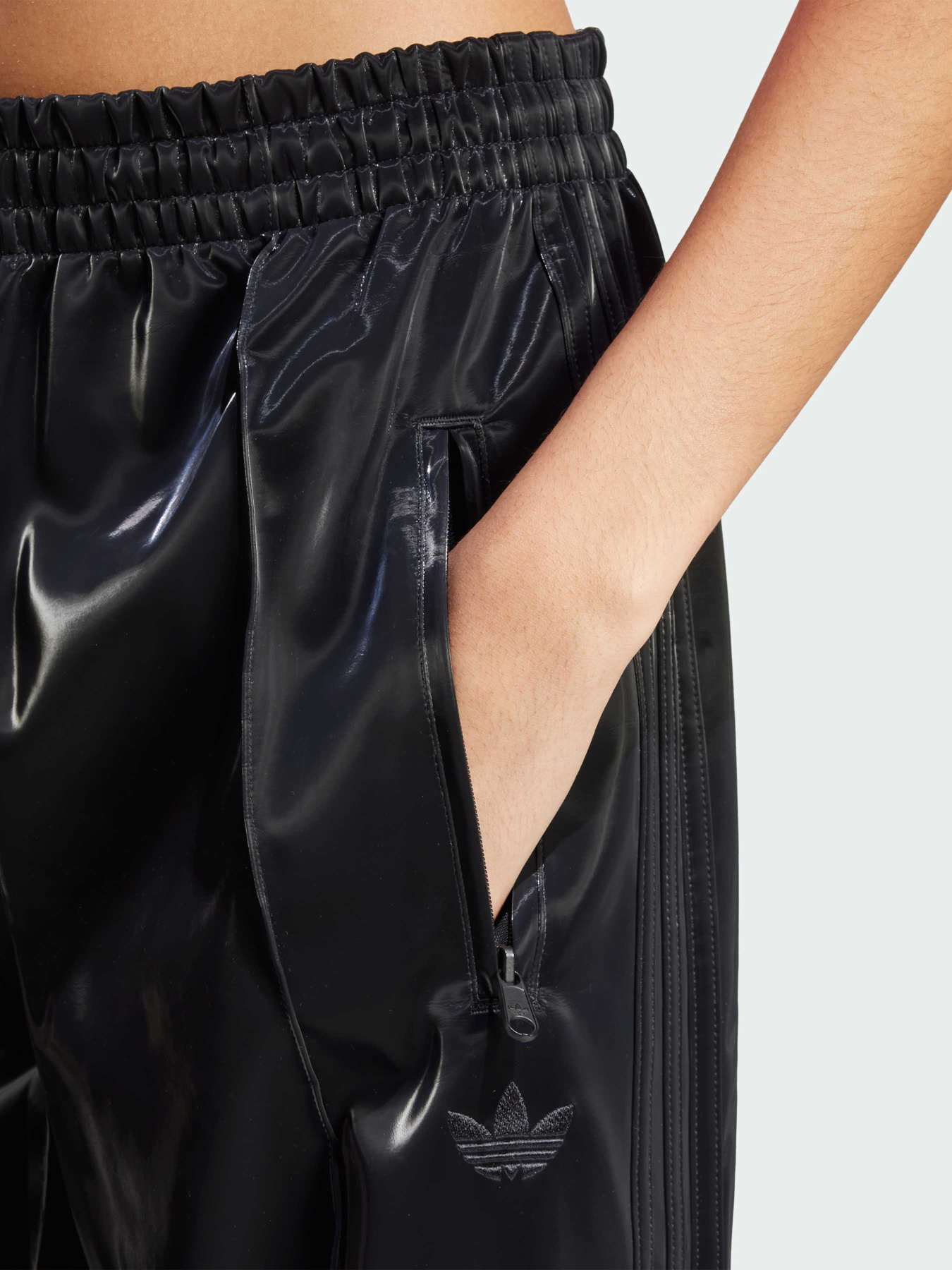 Повседневные штаны Adidas Adicolor модель JV7503 Фото