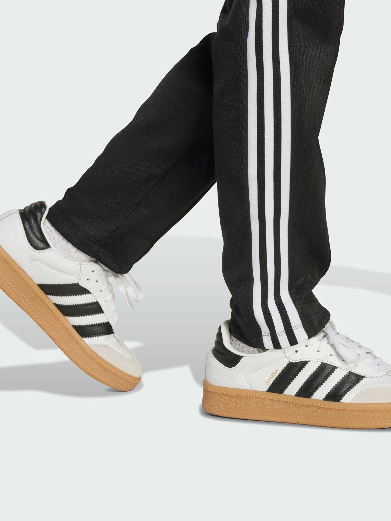 Повсякденні штани Adidas модель JV7677 Повсякденні штани Adidas модель JV7677 Фото