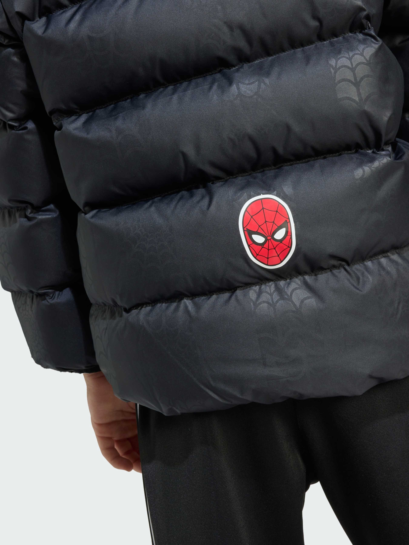 Зимова куртка Adidas Marvel модель JM0810 Фото