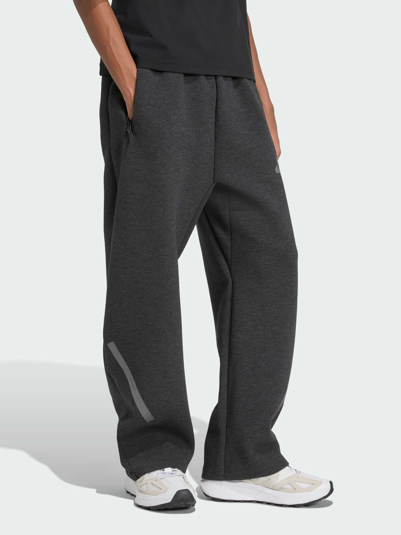 Повседневные штаны Adidas ZNE модель JM6056 Фото