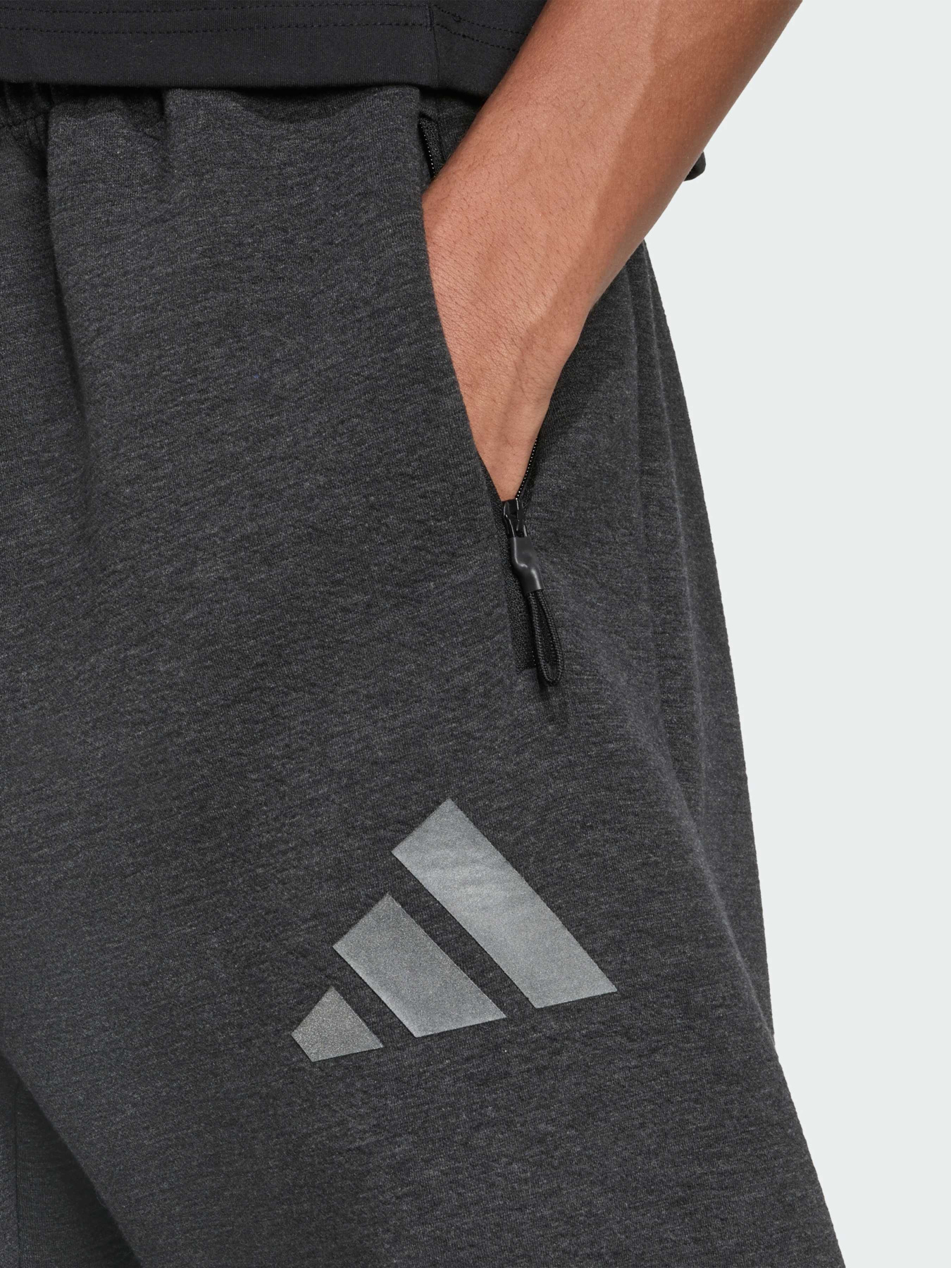 Повседневные штаны Adidas ZNE модель JM6056 Фото