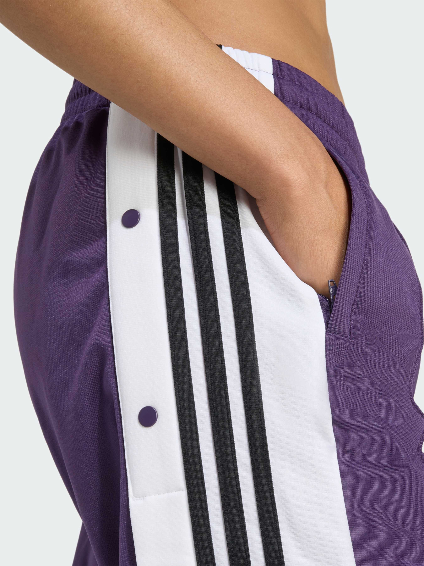 Брюки повседневные Adidas Adicolor модель JV7516 Фото