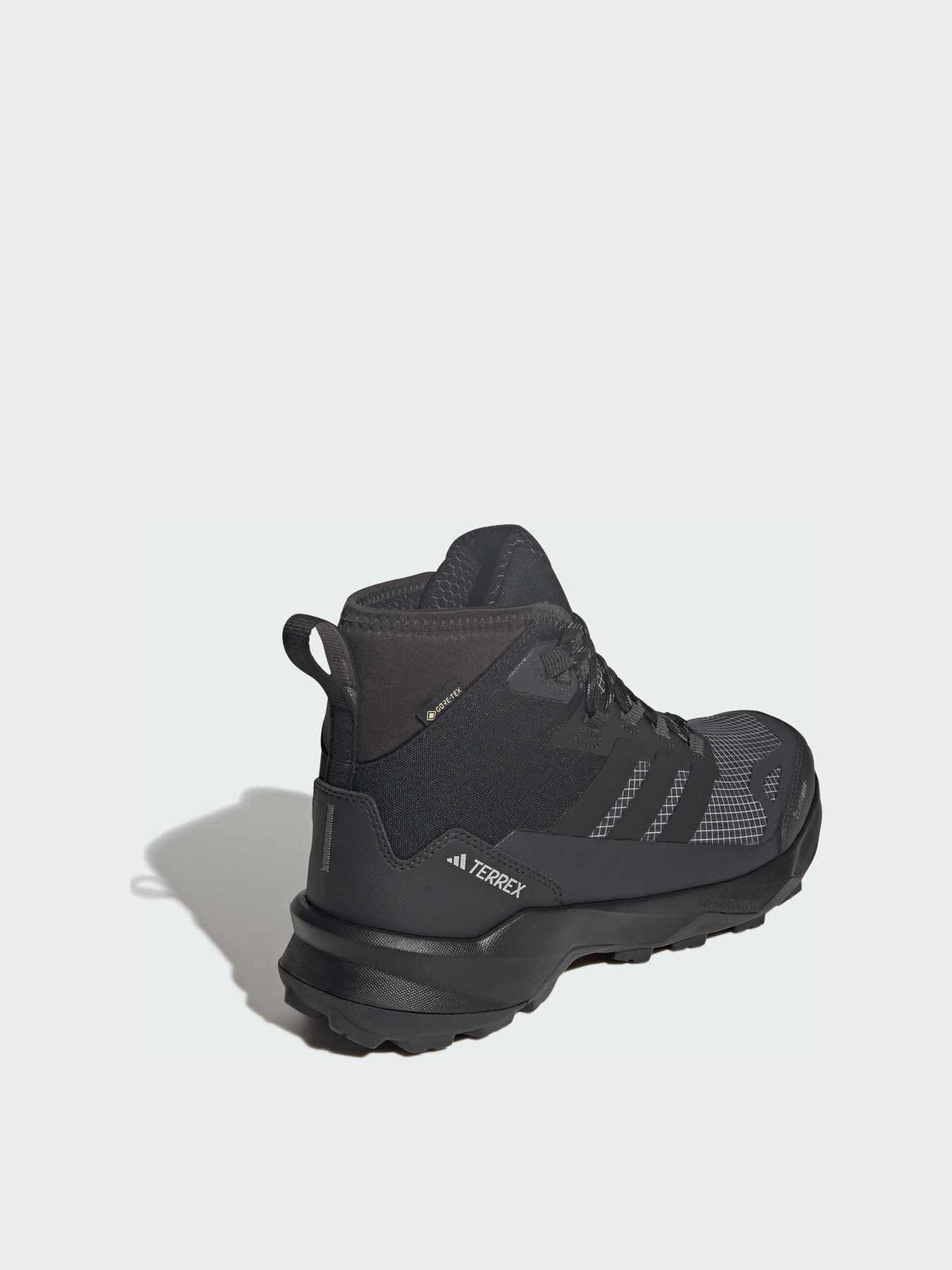 Ботинки для туризма | Outdoor Adidas модель JQ2205 Фото