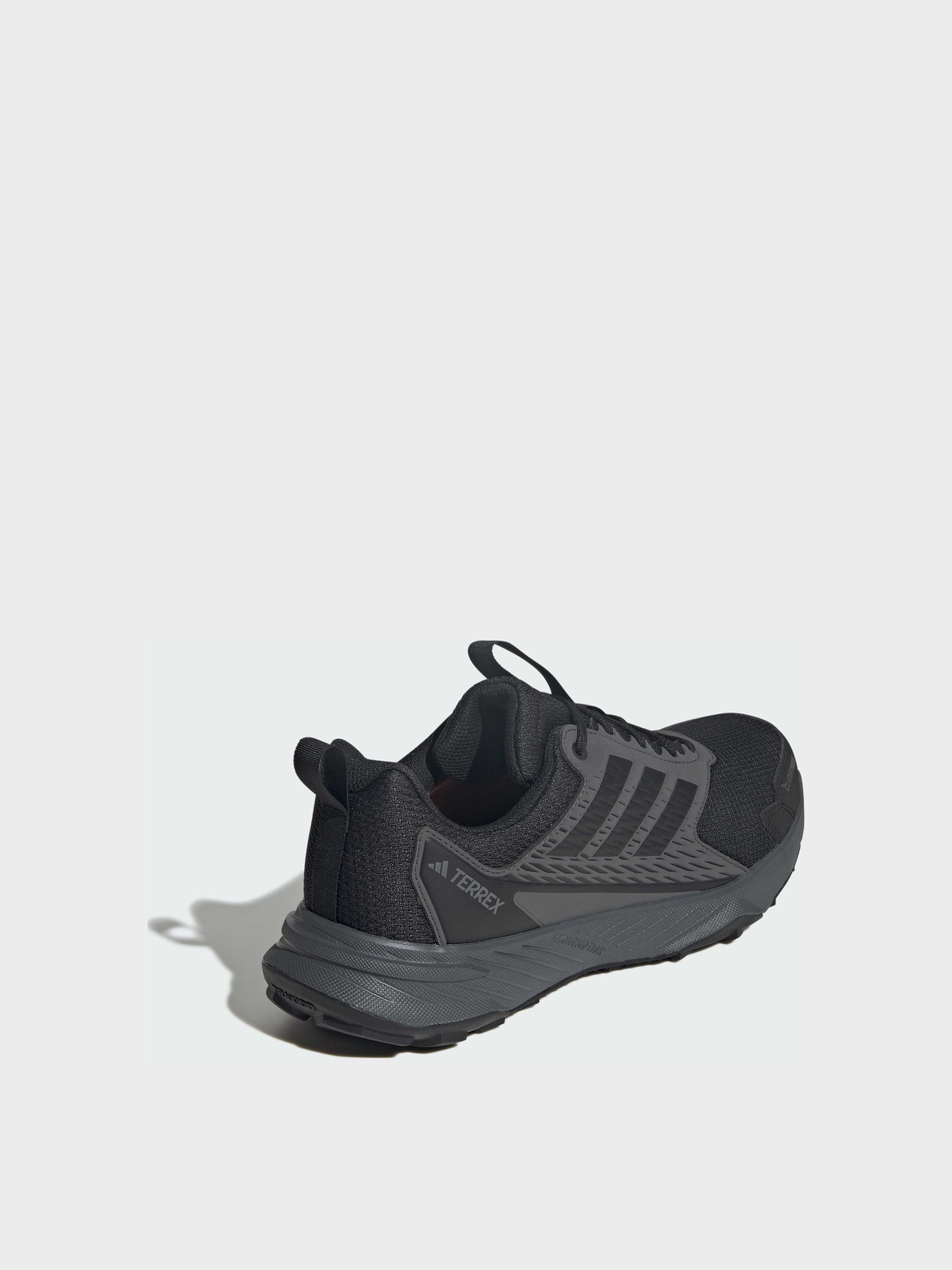 Кросівки для бігу Adidas модель JI0274 Фото