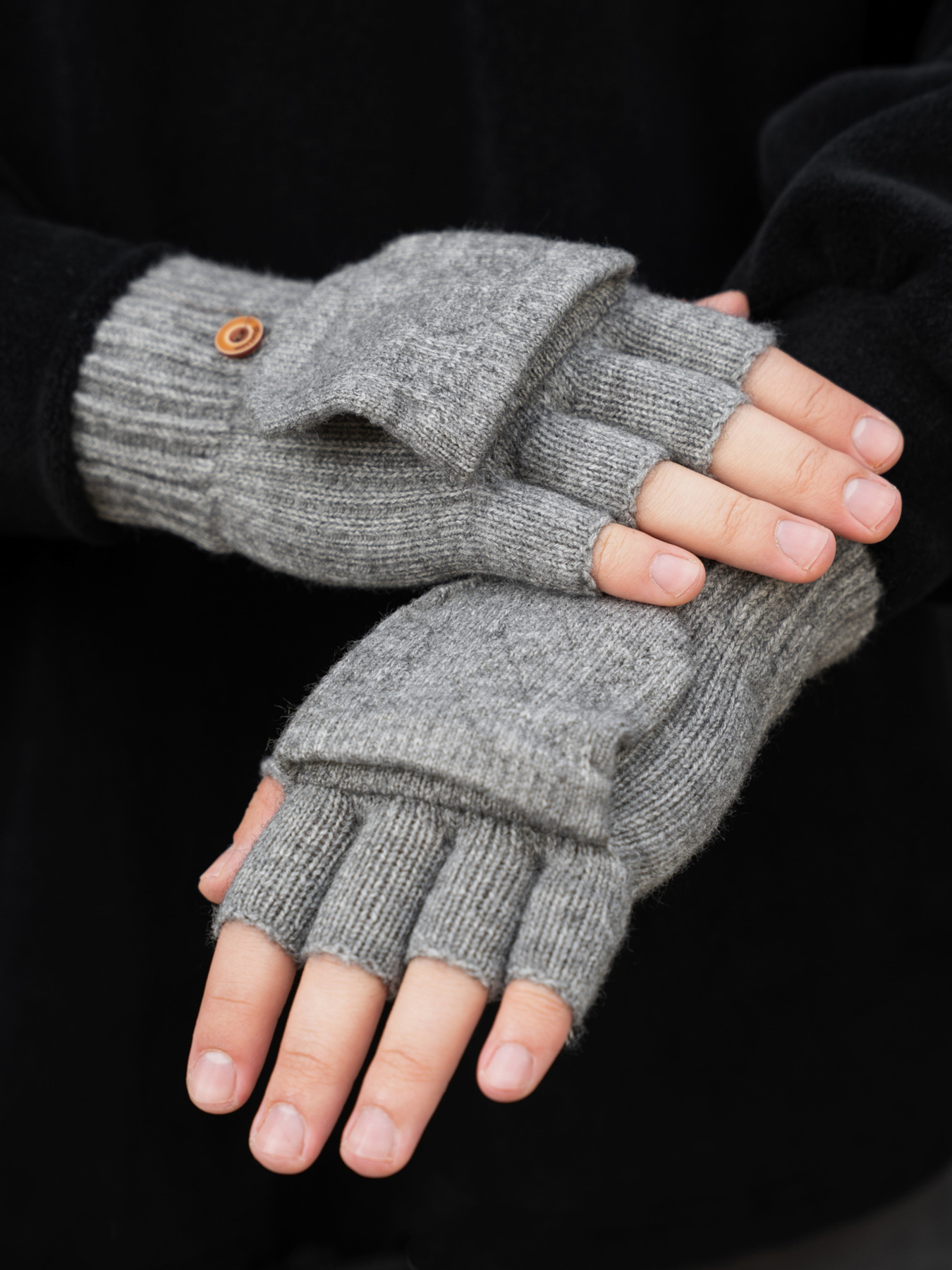 Рукавички Without модель 8055894 Фото