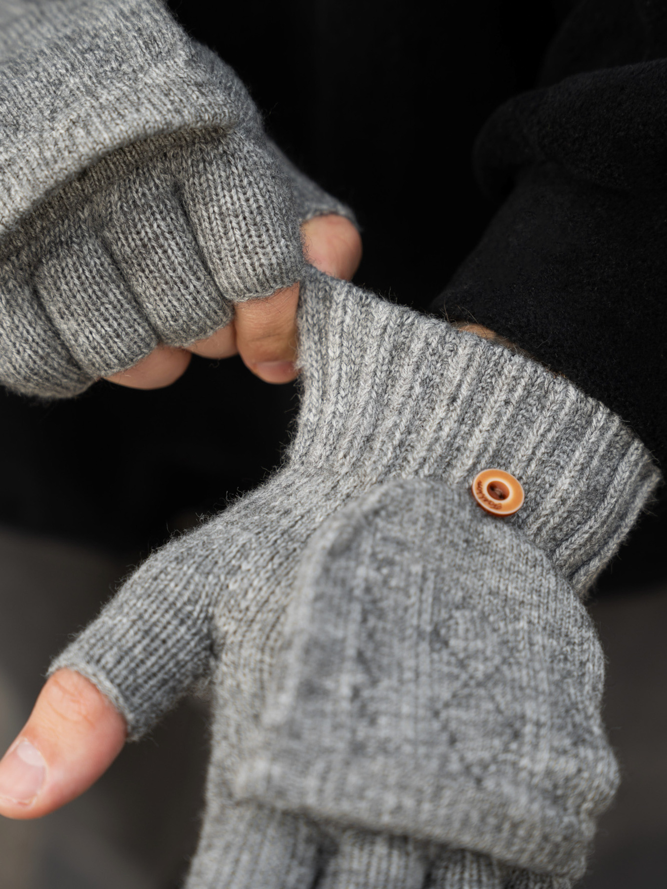 Рукавички Without модель 8055894 Фото