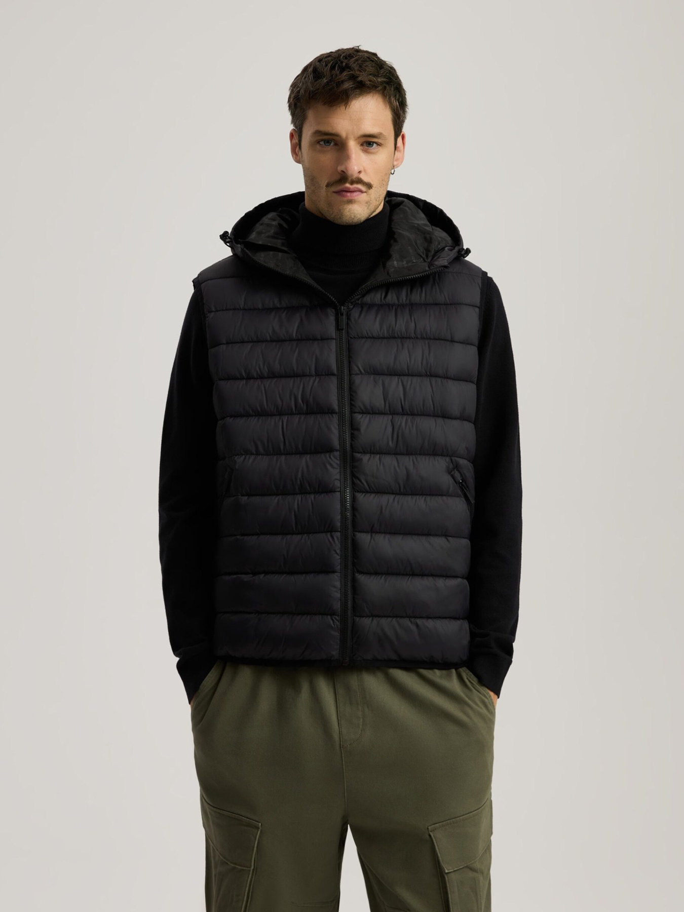 Утеплений жилет DIVERSE Gerund 255 модель 10047676 Фото