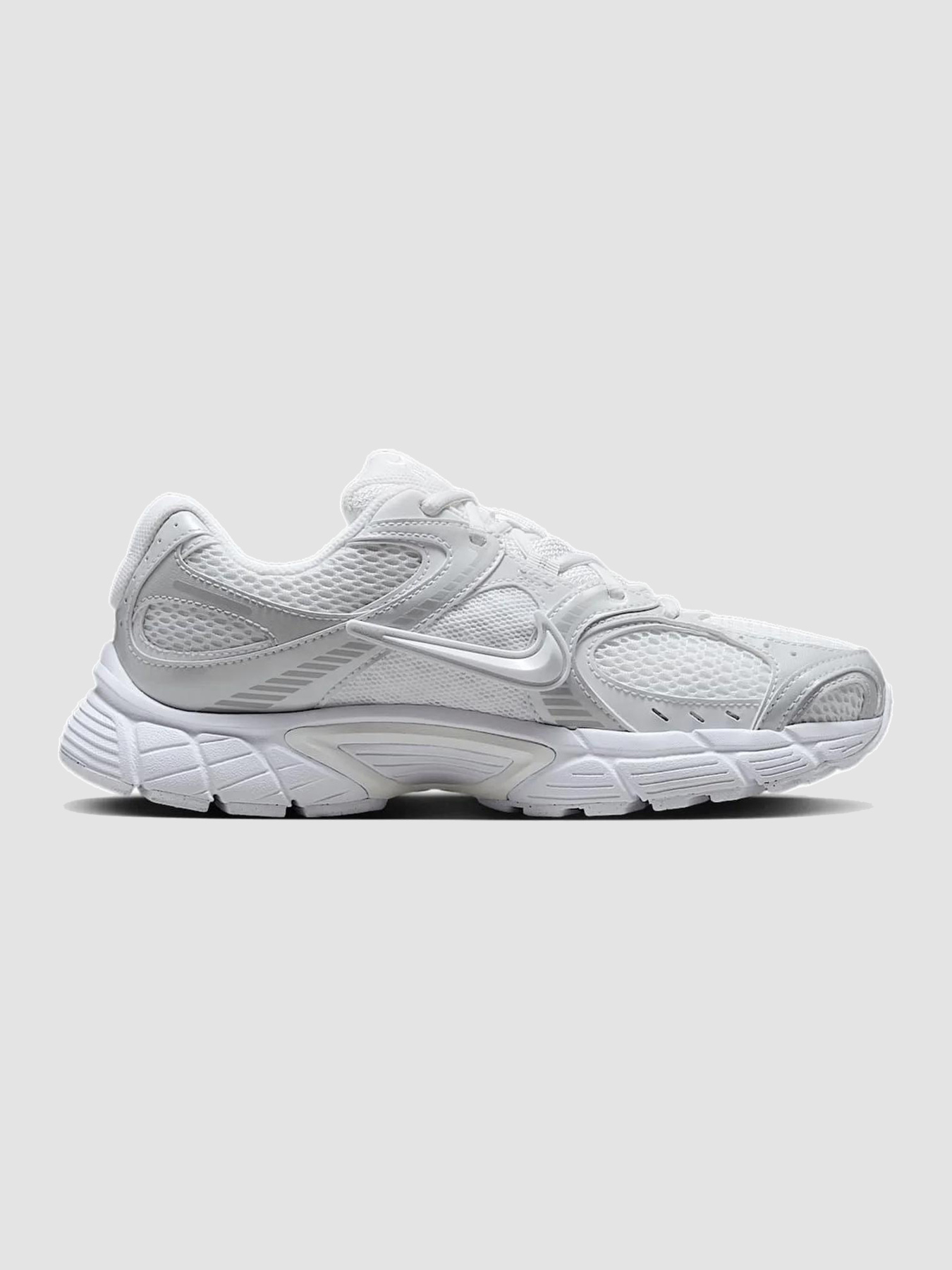 Кроссовки повседневные NIKE V5 Rnr модель HQ7901-101 Фото