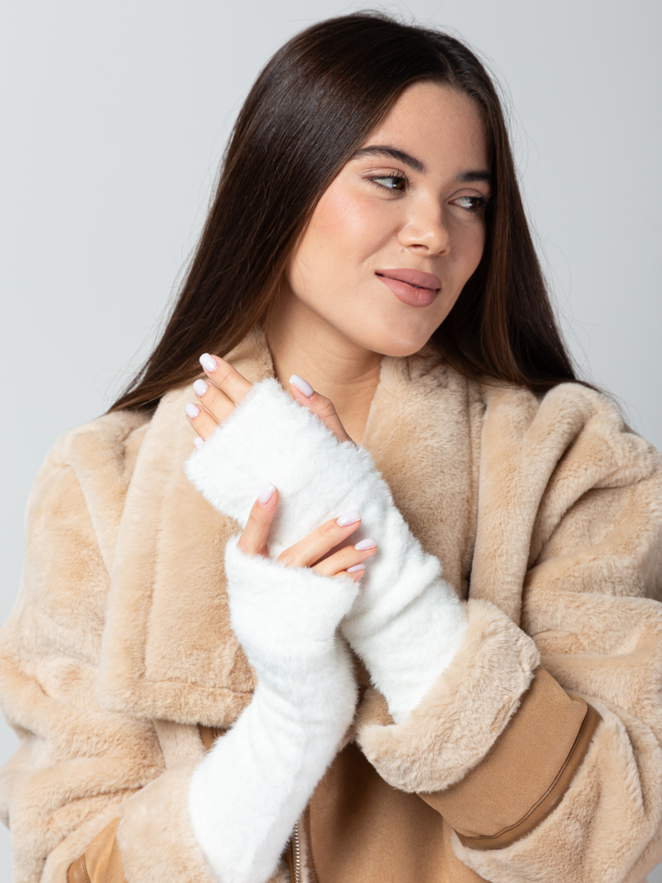 Варежки Famo модель RUK-132023_01 Фото