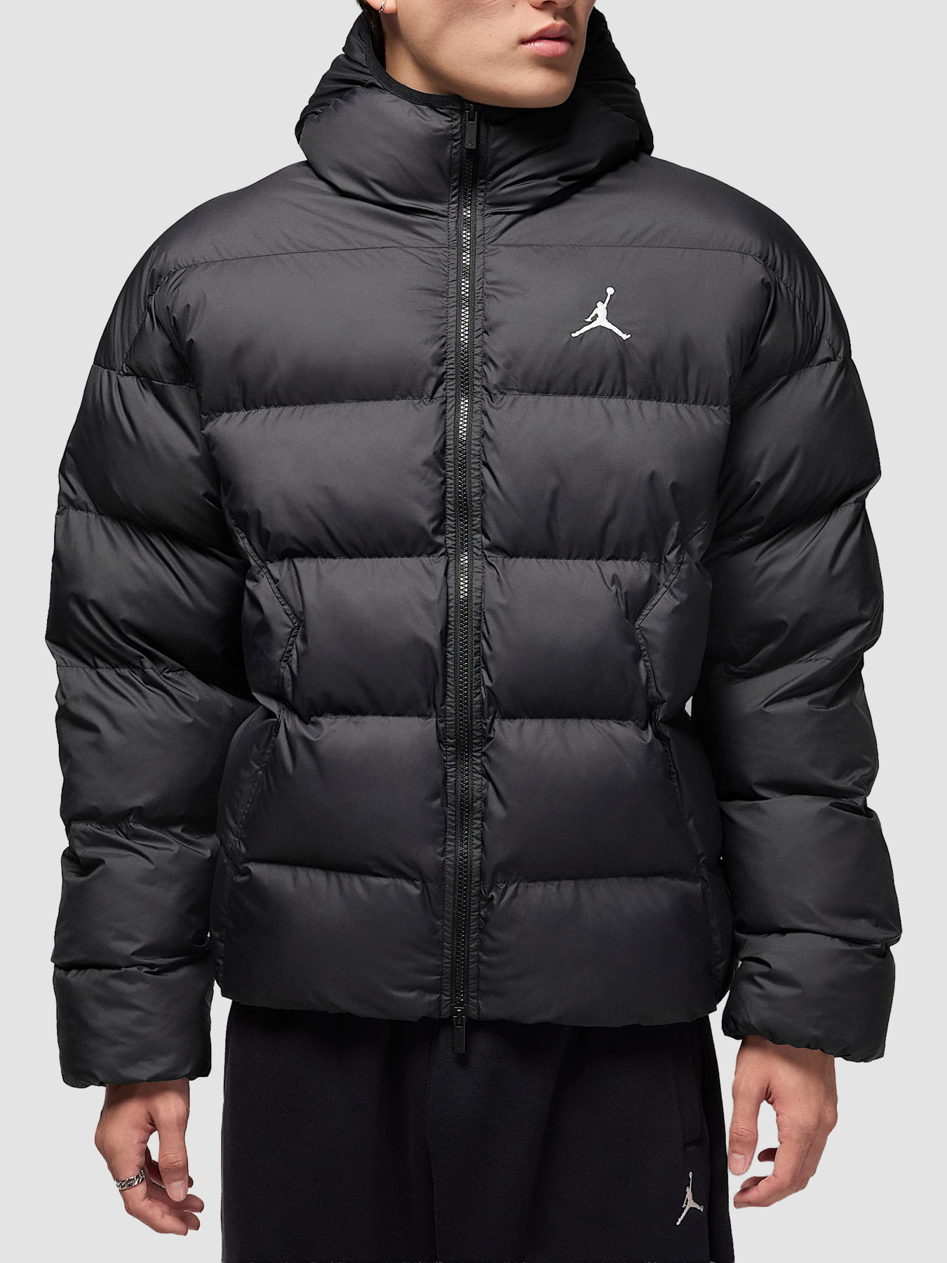 Зимняя куртка Jordan Brooklyn Therma-Fit Puffer модель HV0532-010 Фото
