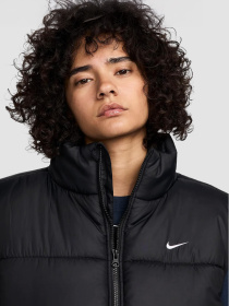 Жилет с утеплителем NIKE W Nsw Tf Synfl Clsc модель FZ5922-010 Фото