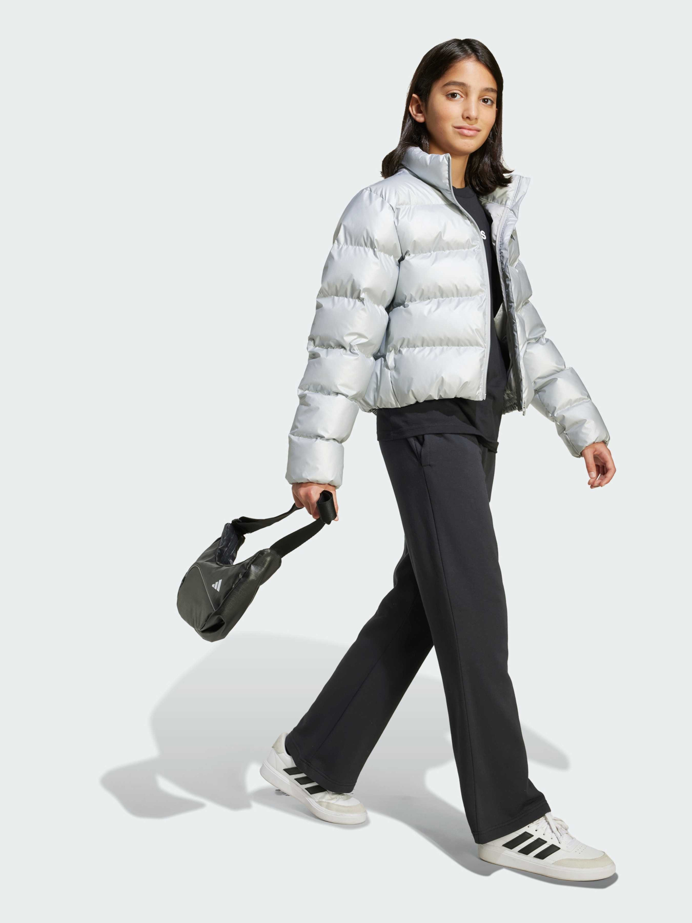 Демисезонная куртка Adidas модель JM1670 Фото