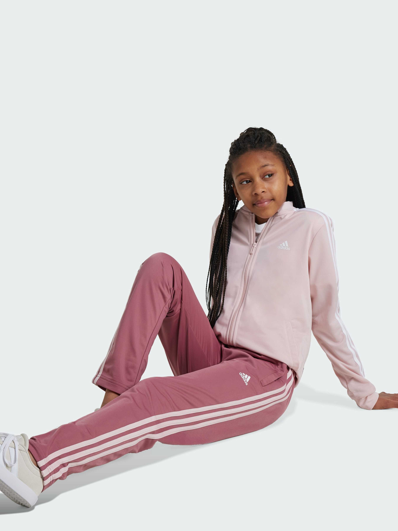 Спортивный костюм Adidas модель IZ3460 Фото