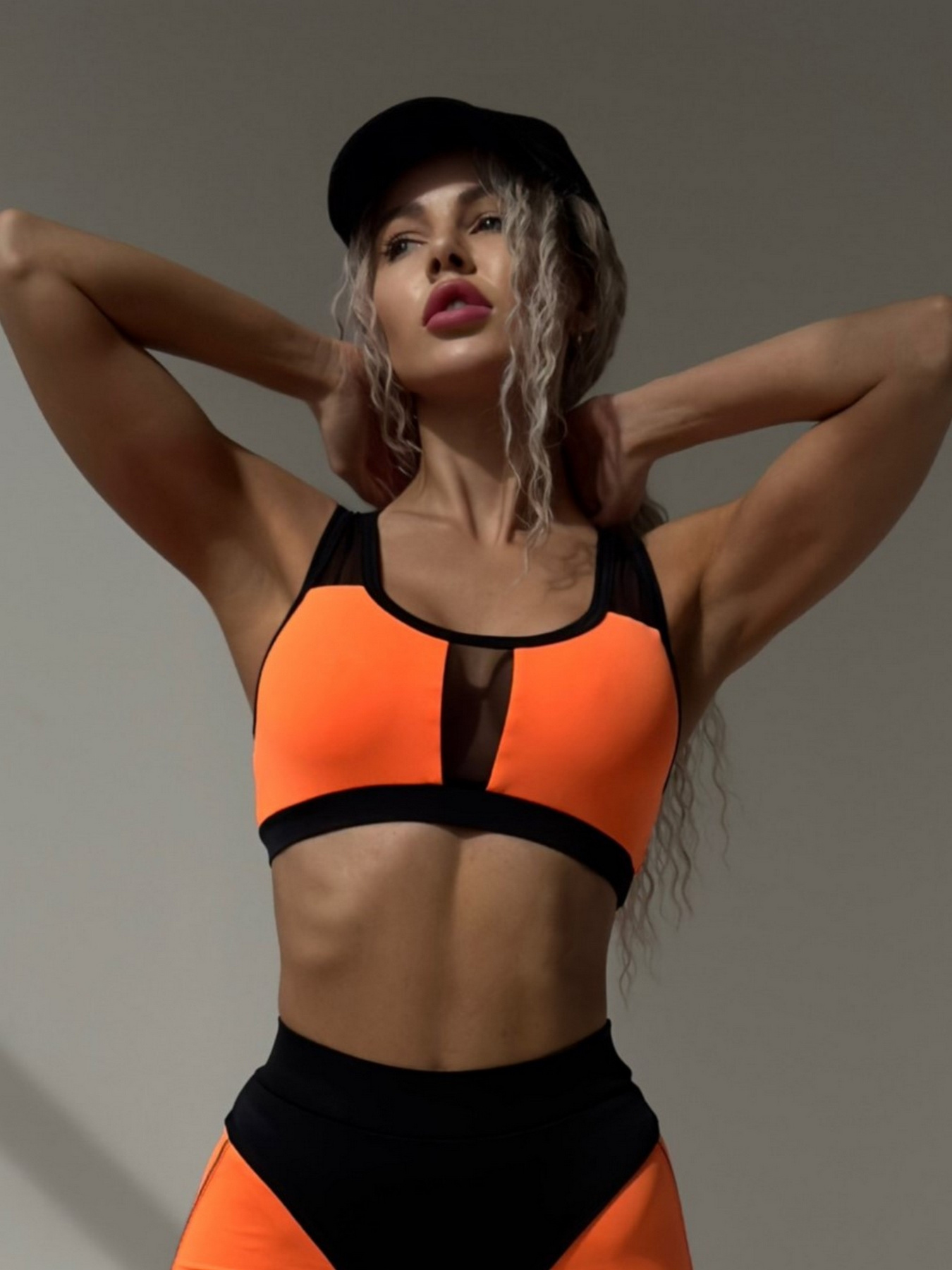 Спортивный топ Nova Vega модель 3085-0044 Фото