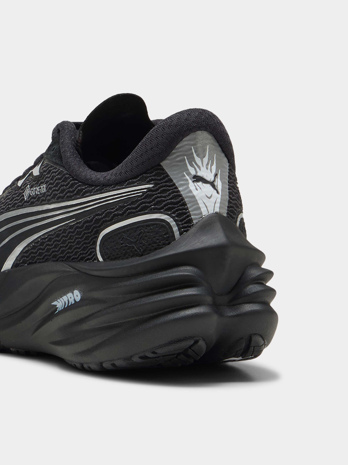 Кросівки для бігу PUMA Velocity Nitro 4 Gtx Wns модель 311146 Фото