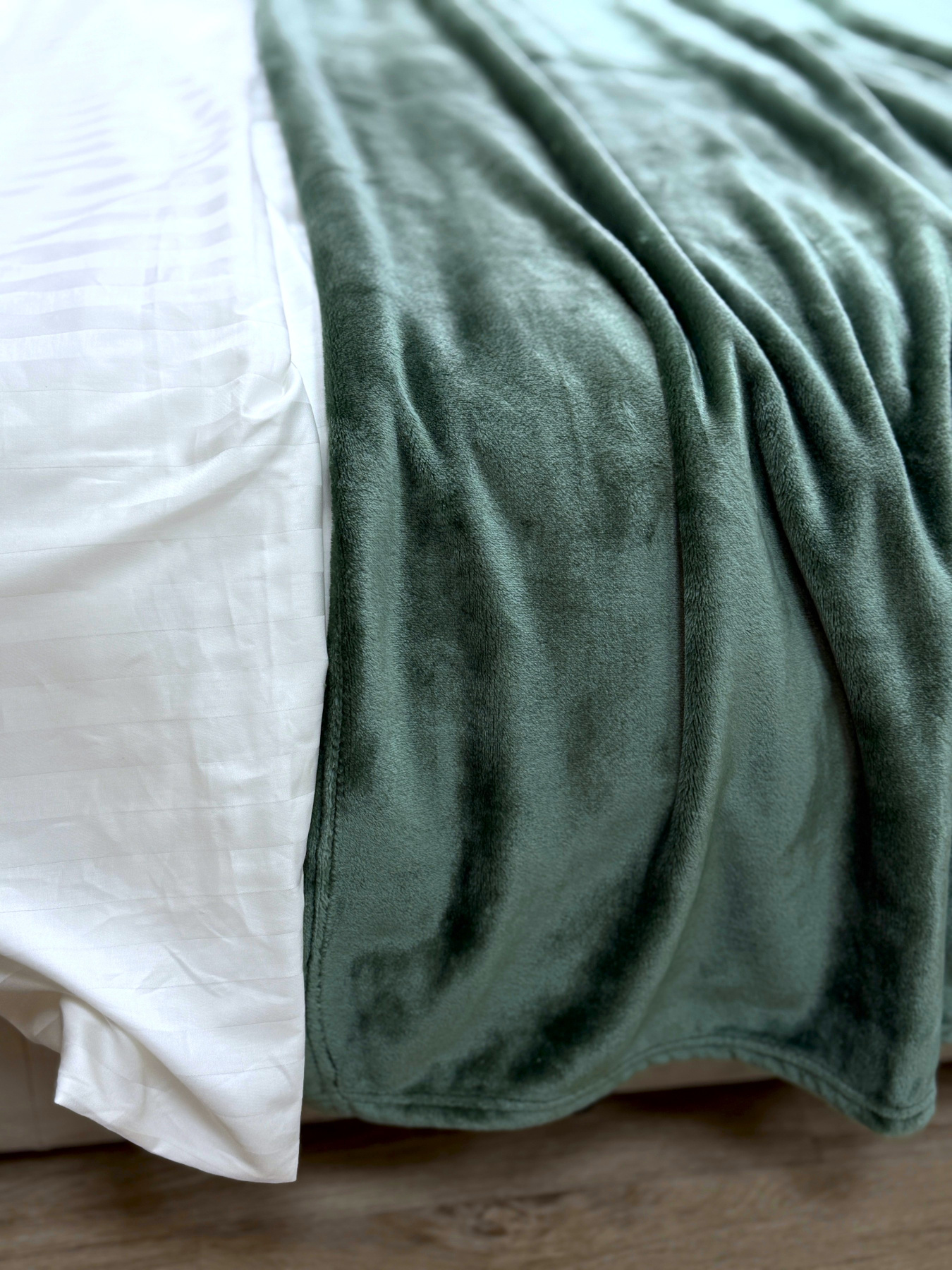 Покрывало Well Soft зелёного цвета Matte Green Ecotton модель 24919 Покрывало Well Soft зелёного цвета Matte Green Ecotton модель 24919 Фото