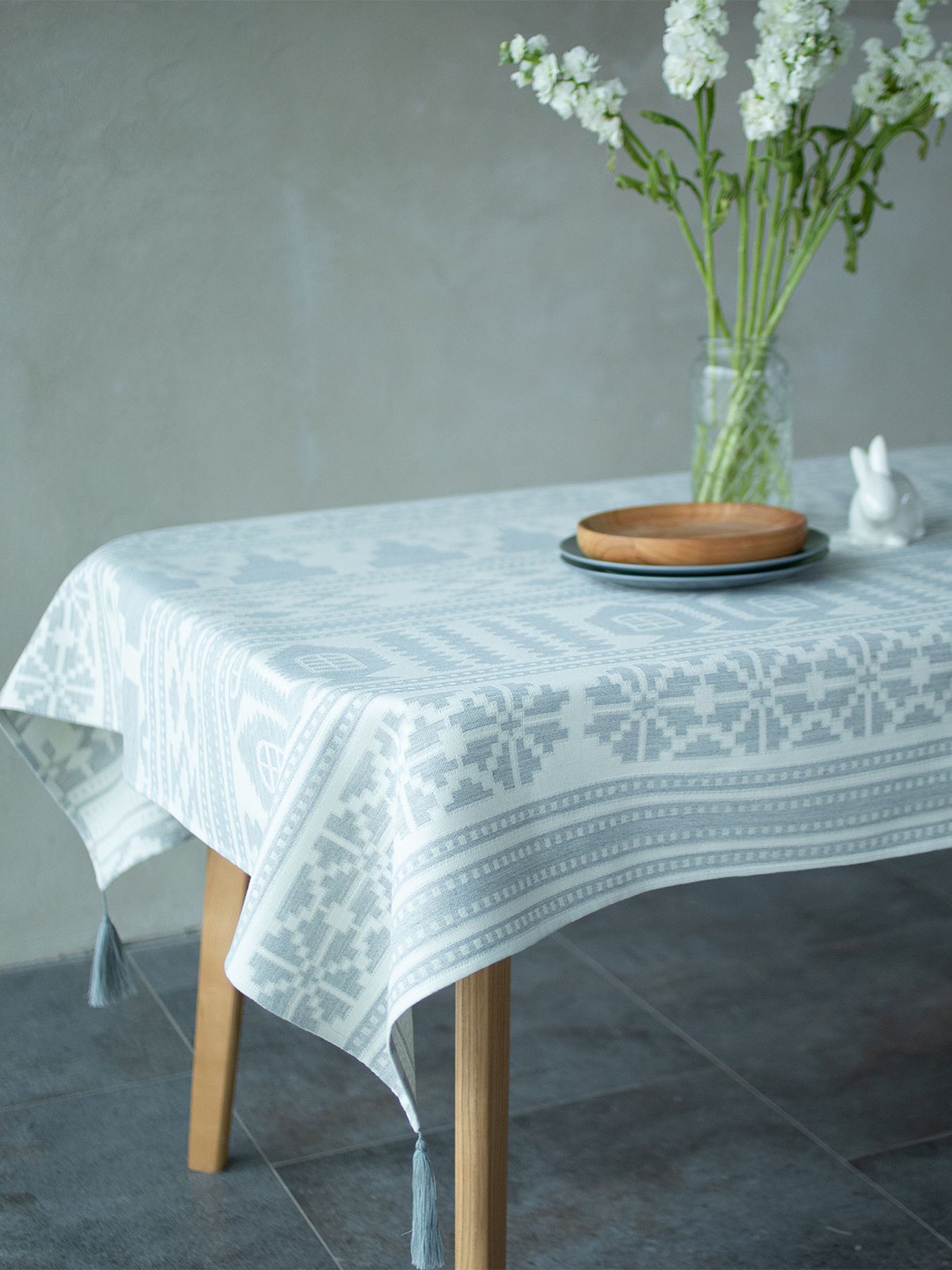 Скатертина Соломаха сіра Едельвіка модель 61-25-00gray Скатертина Соломаха сіра Едельвіка модель 61-25-00gray Фото