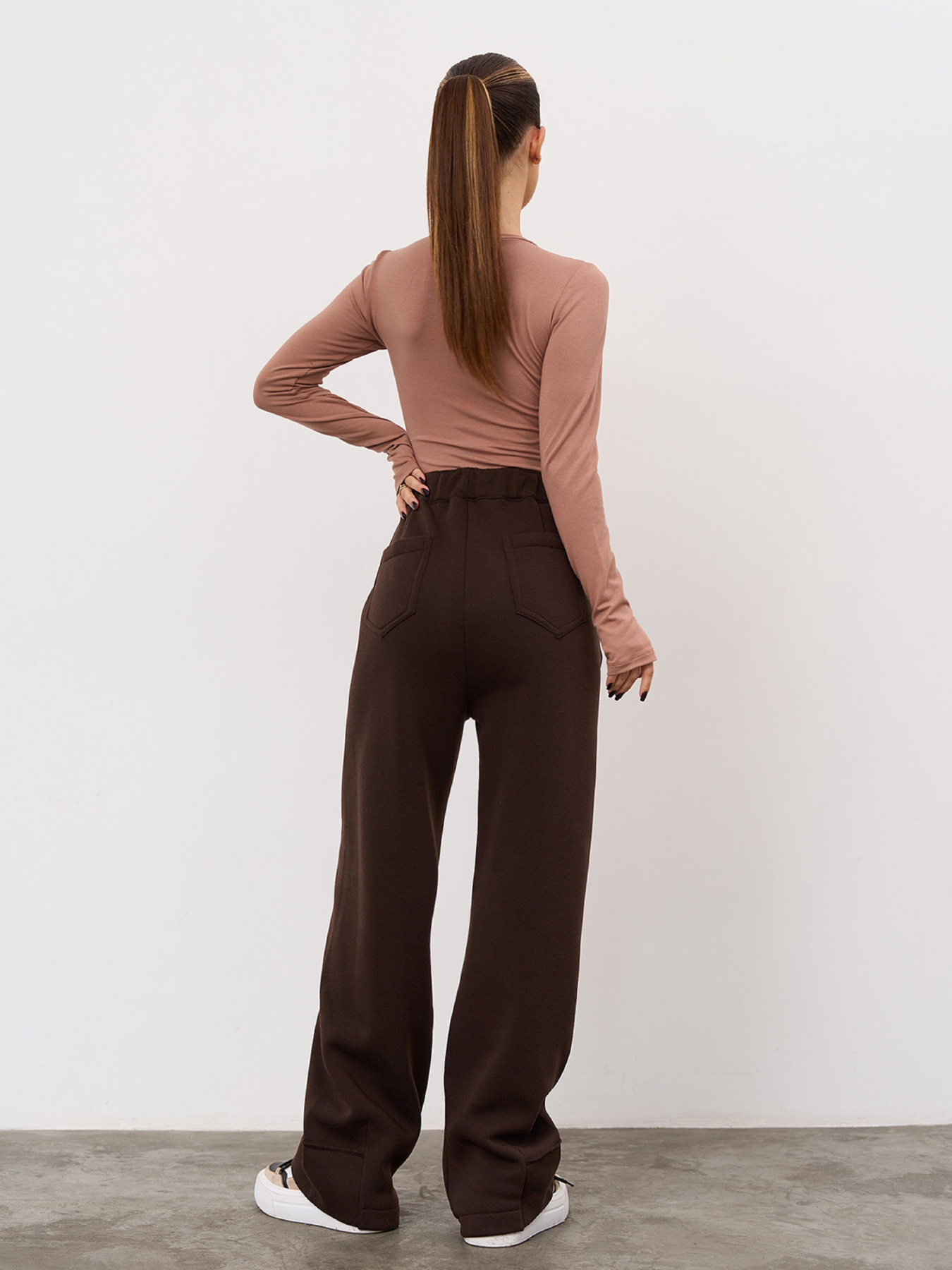 Штаны спортивные ISSA Plus модель 15348A_темно-коричневый Фото