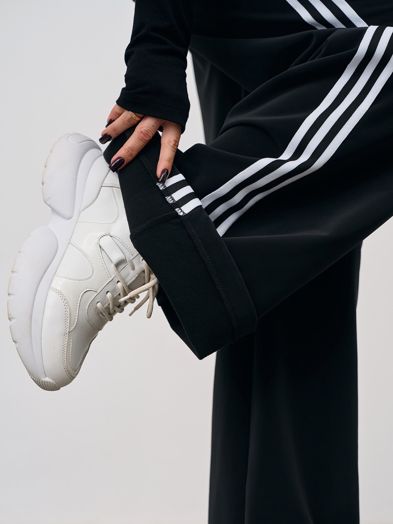 Штаны спортивные ISSA Plus модель 15357_черный Фото