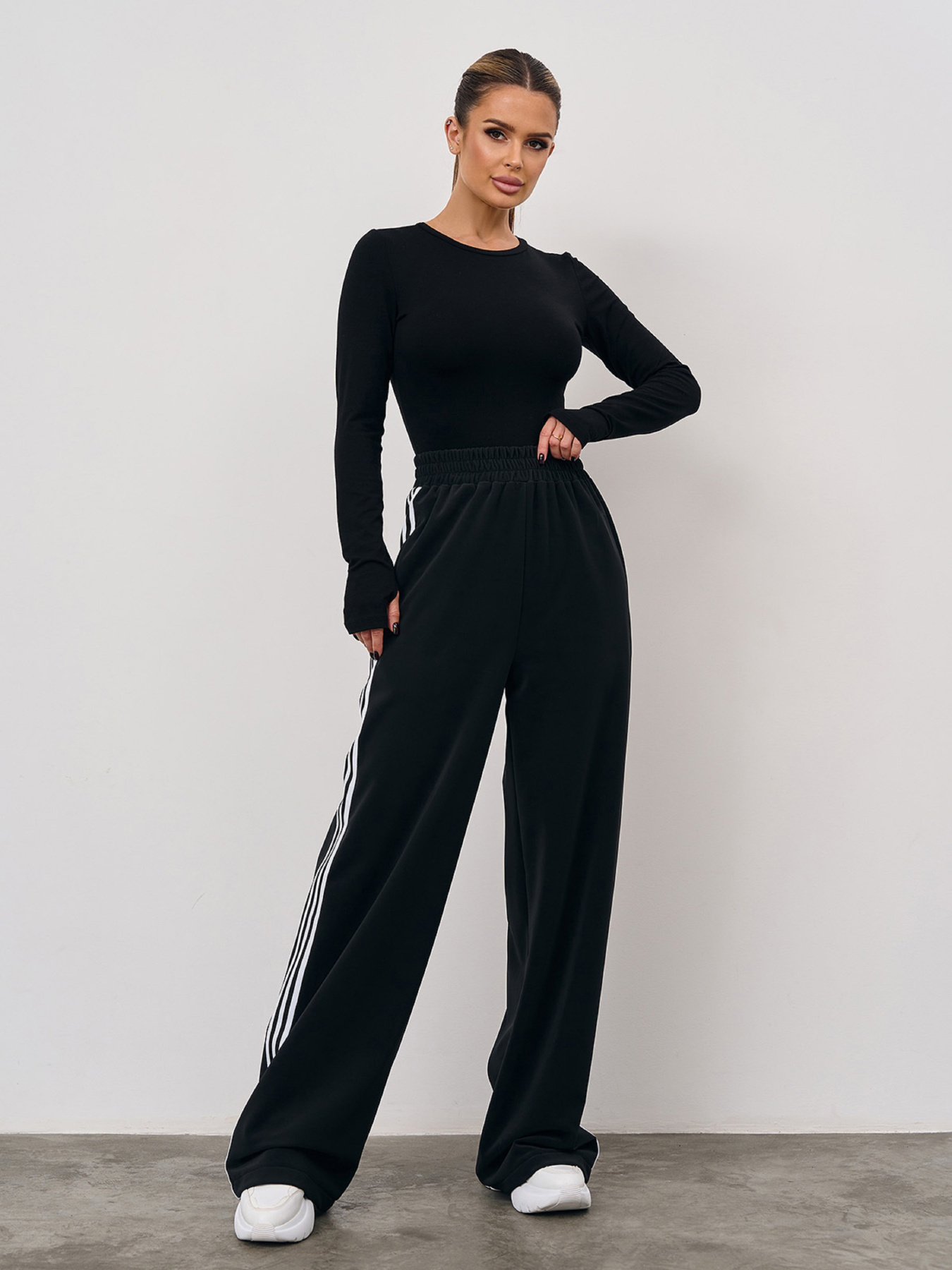 Штаны спортивные ISSA Plus модель 15357_черный Фото