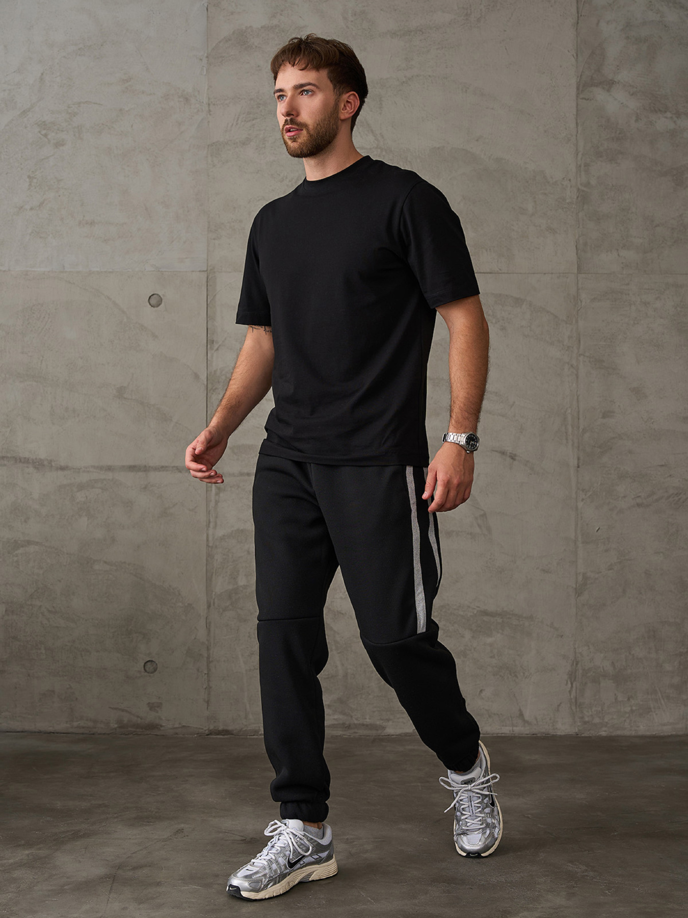 Спортивні штани ISSA Plus модель GN-541_черный Фото