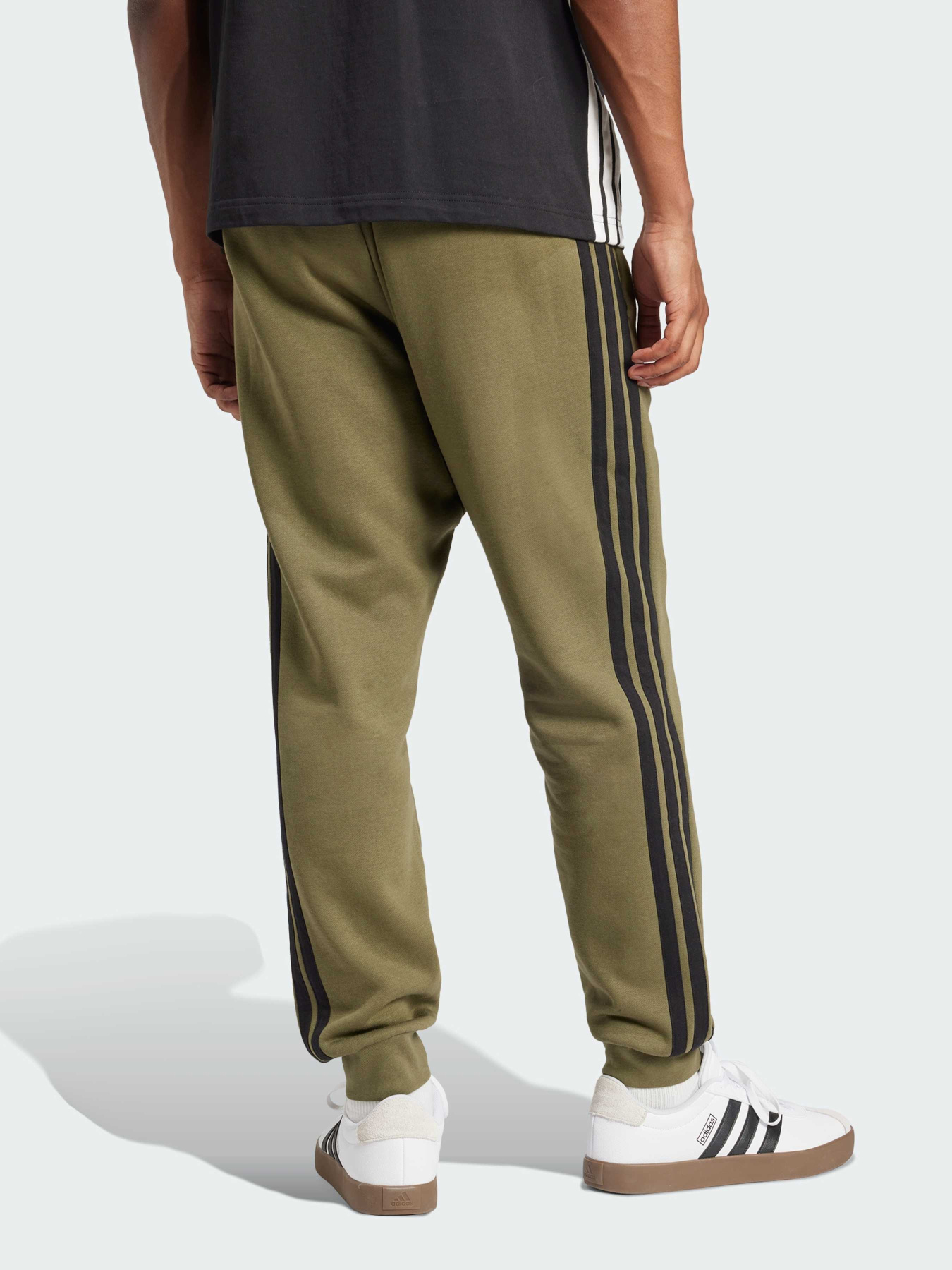 Джоггеры Adidas модель JD1857 Джоггеры Adidas модель JD1857 Фото