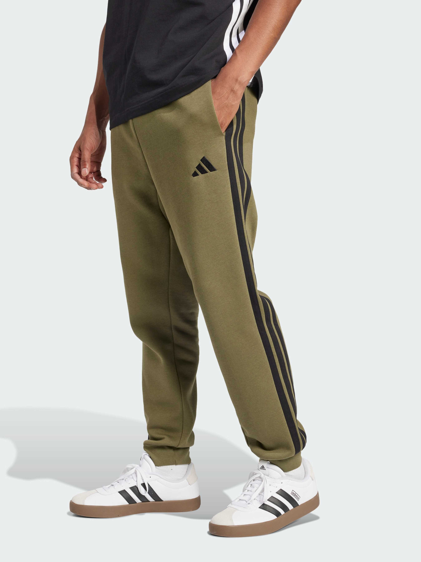 Джоггеры Adidas модель JD1857 Джоггеры Adidas модель JD1857 Фото