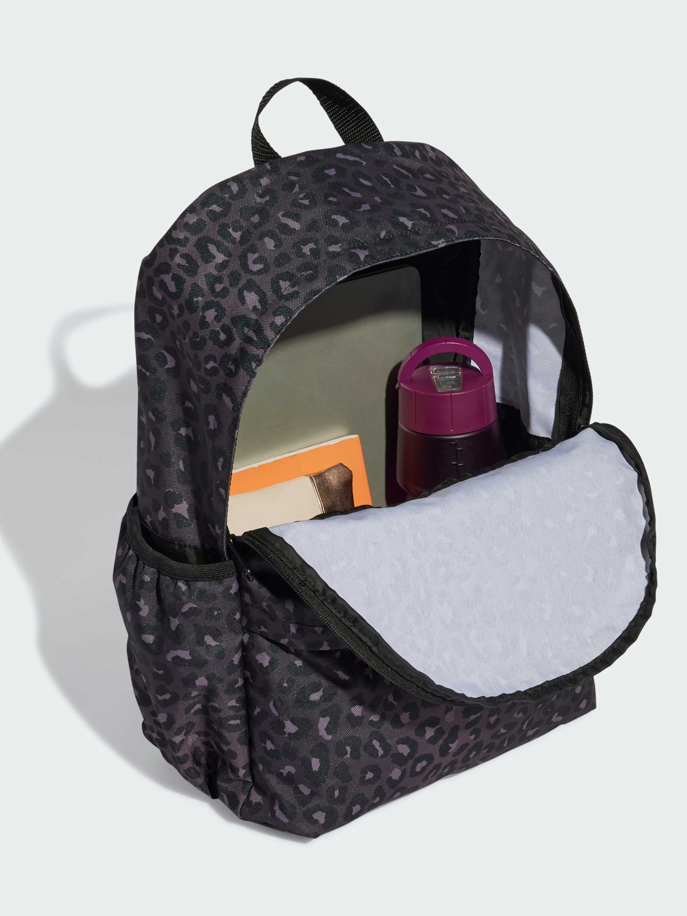 Повседневный рюкзак Adidas Graphics модель JX3219 Повседневный рюкзак Adidas Graphics модель JX3219 Фото