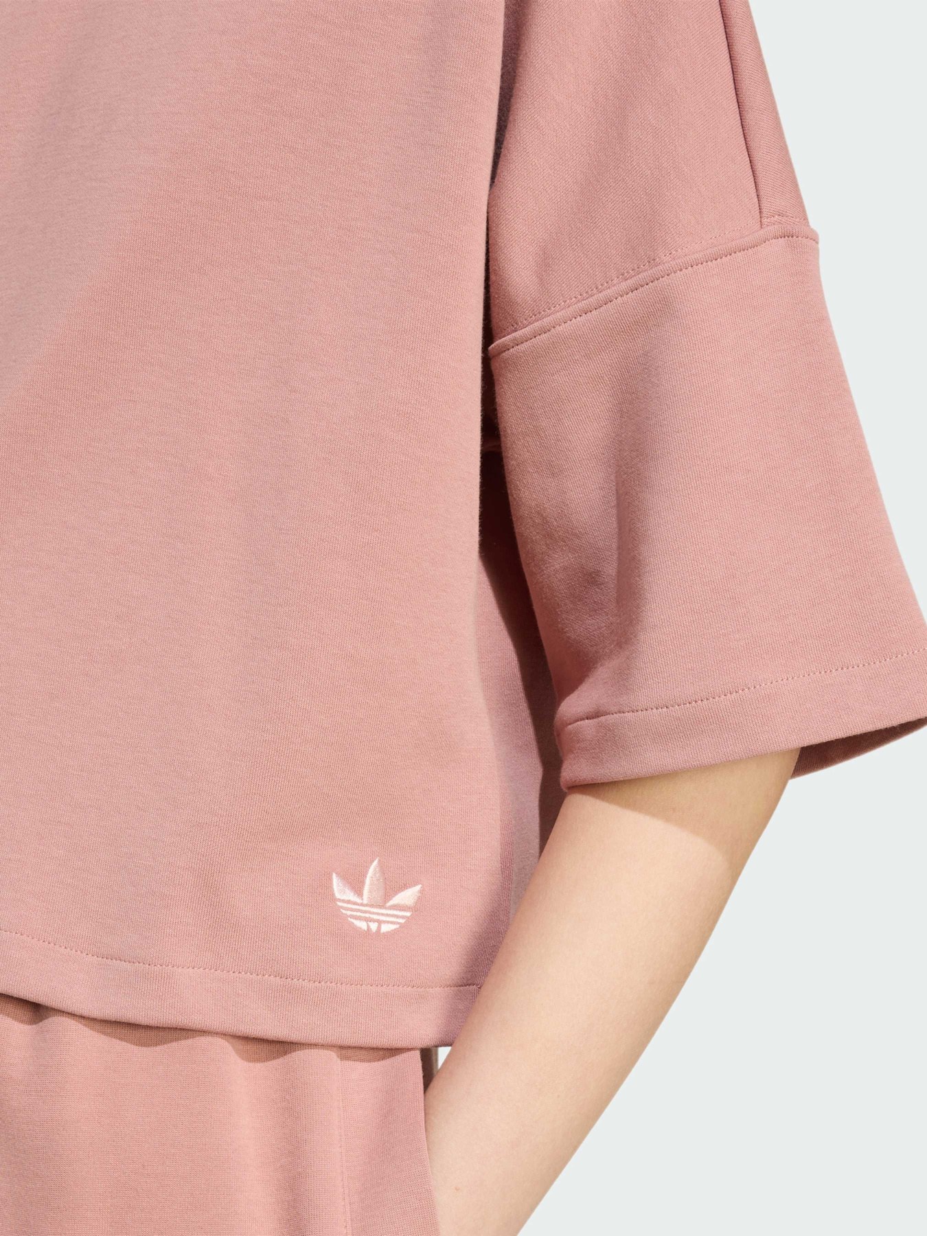 Футболка Adidas модель JW3613 Футболка Adidas модель JW3613 Фото