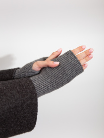 Варежки Famo модель M-202310_03 Фото