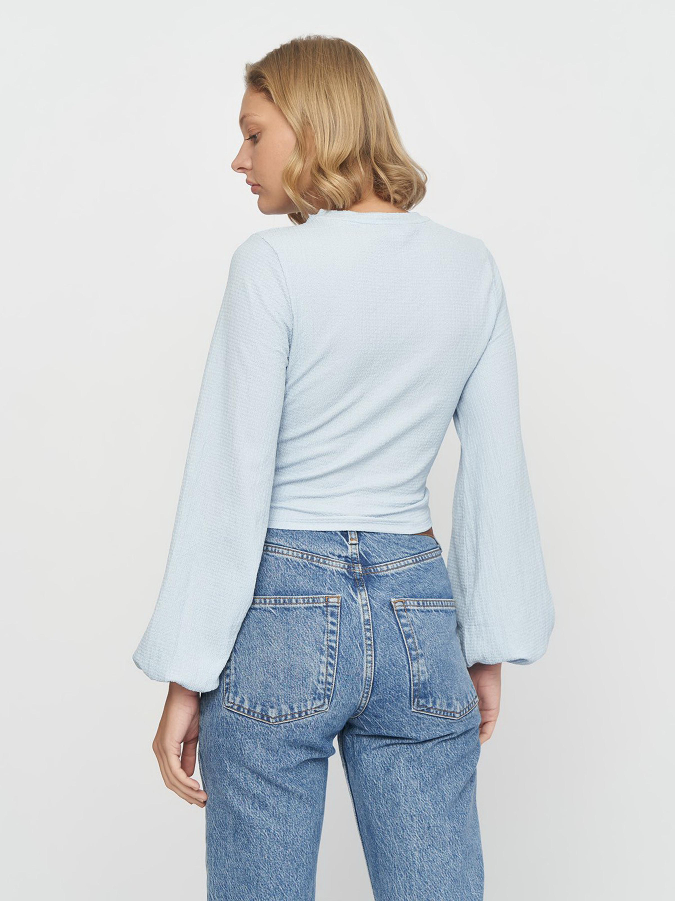 Блуза Monki модель 8784922abr_Светло-голубой Фото