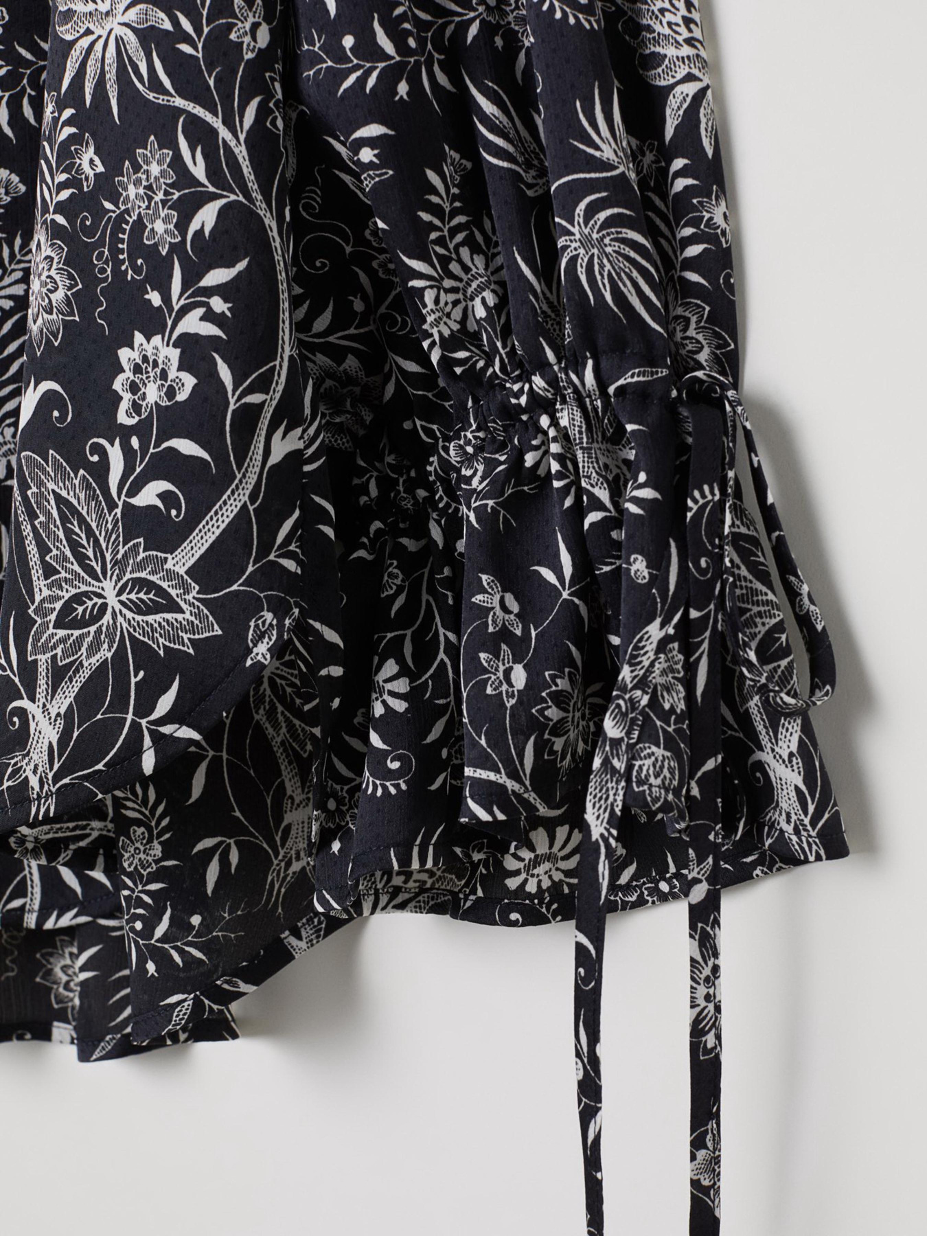 Блуза H&M модель 6178787dlog_Черный Фото