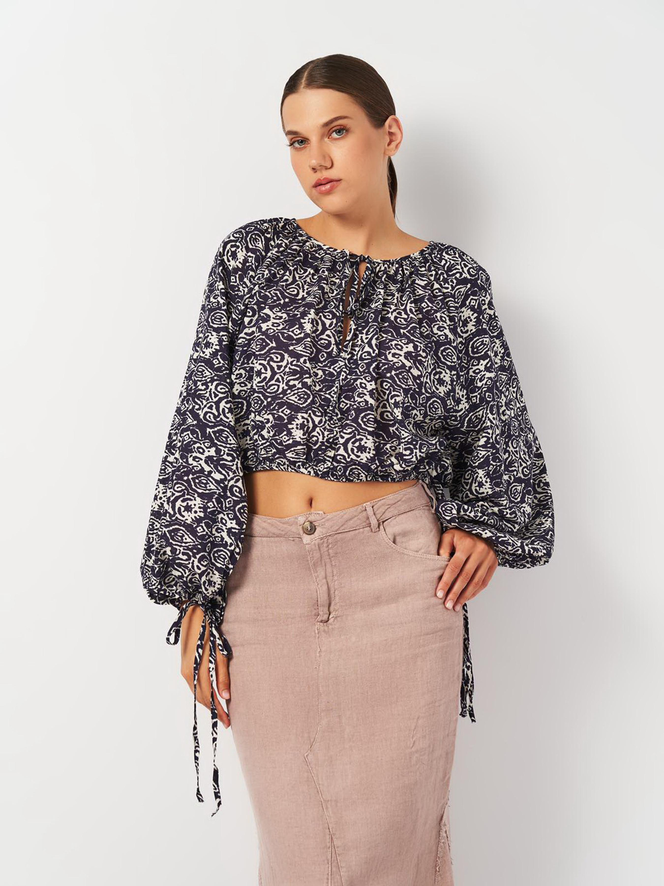 Блуза H&M модель 2001021ral_Сине-белый Фото