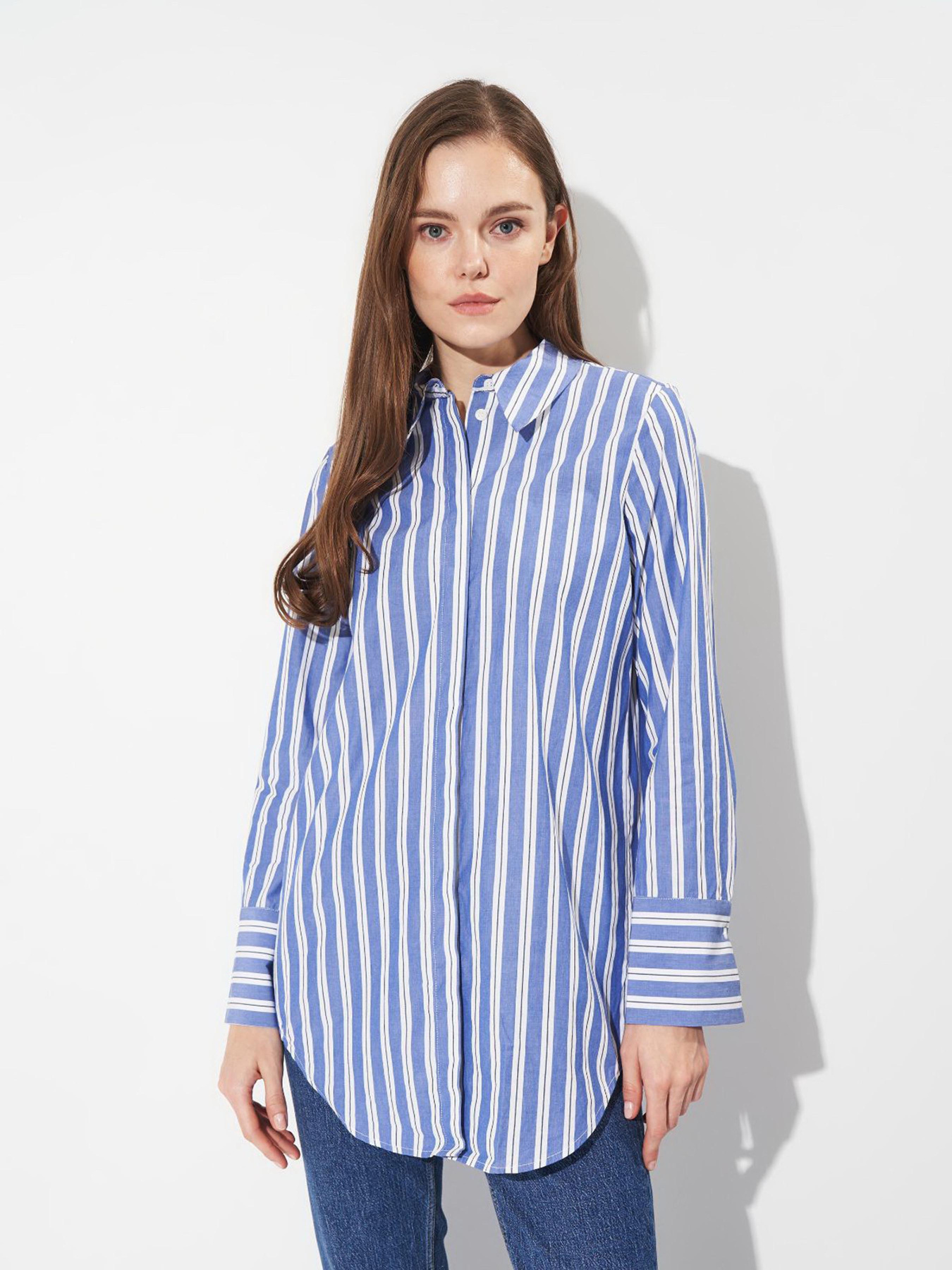 Сорочка Monki модель 8852541wer_Сине-белый Фото