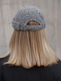 Шапка Without модель 8055948 Шапка Without модель 8055948 Фото