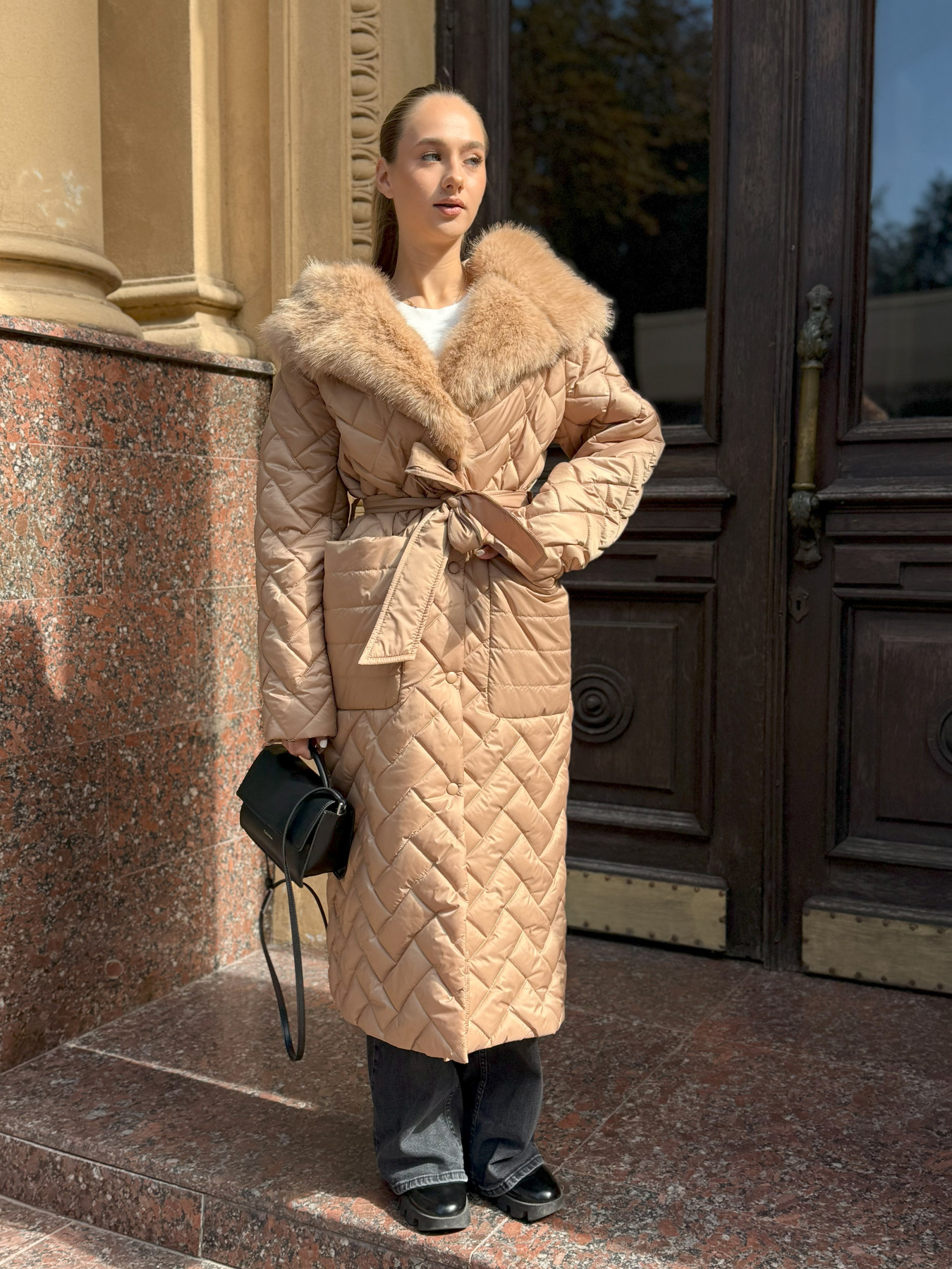 Пальто с утеплителем MilaNova модель Плащ ПВ - 389 кемел Фото