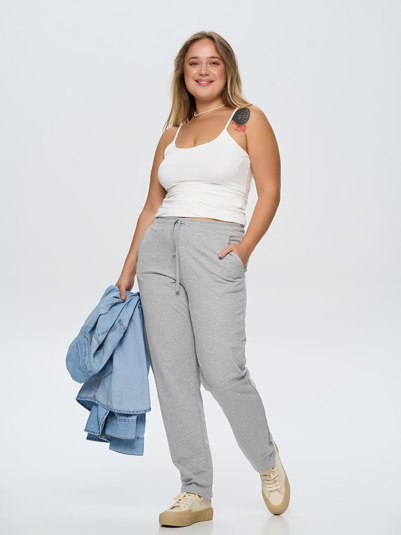 Брюки повседневные Роза модель 220505_grey Фото