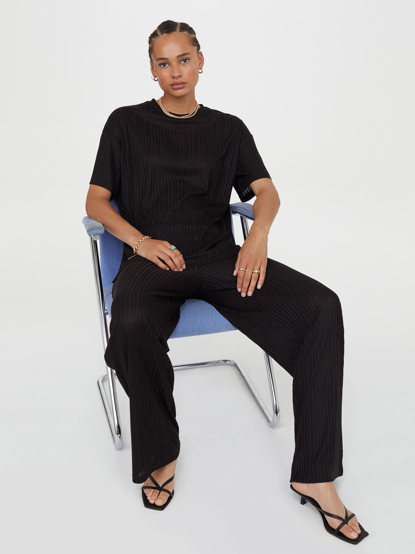 Повседневные штаны H&M модель 9612003sdm_Черный Фото