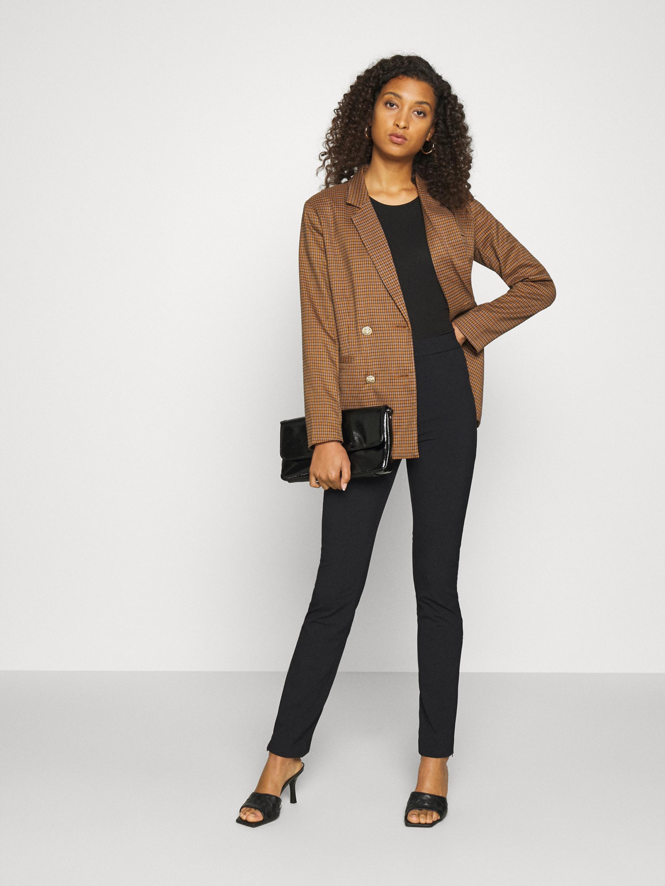 Классические штаны Weekday модель 7877253abr_Черный Классические штаны Weekday модель 7877253abr_Черный Фото