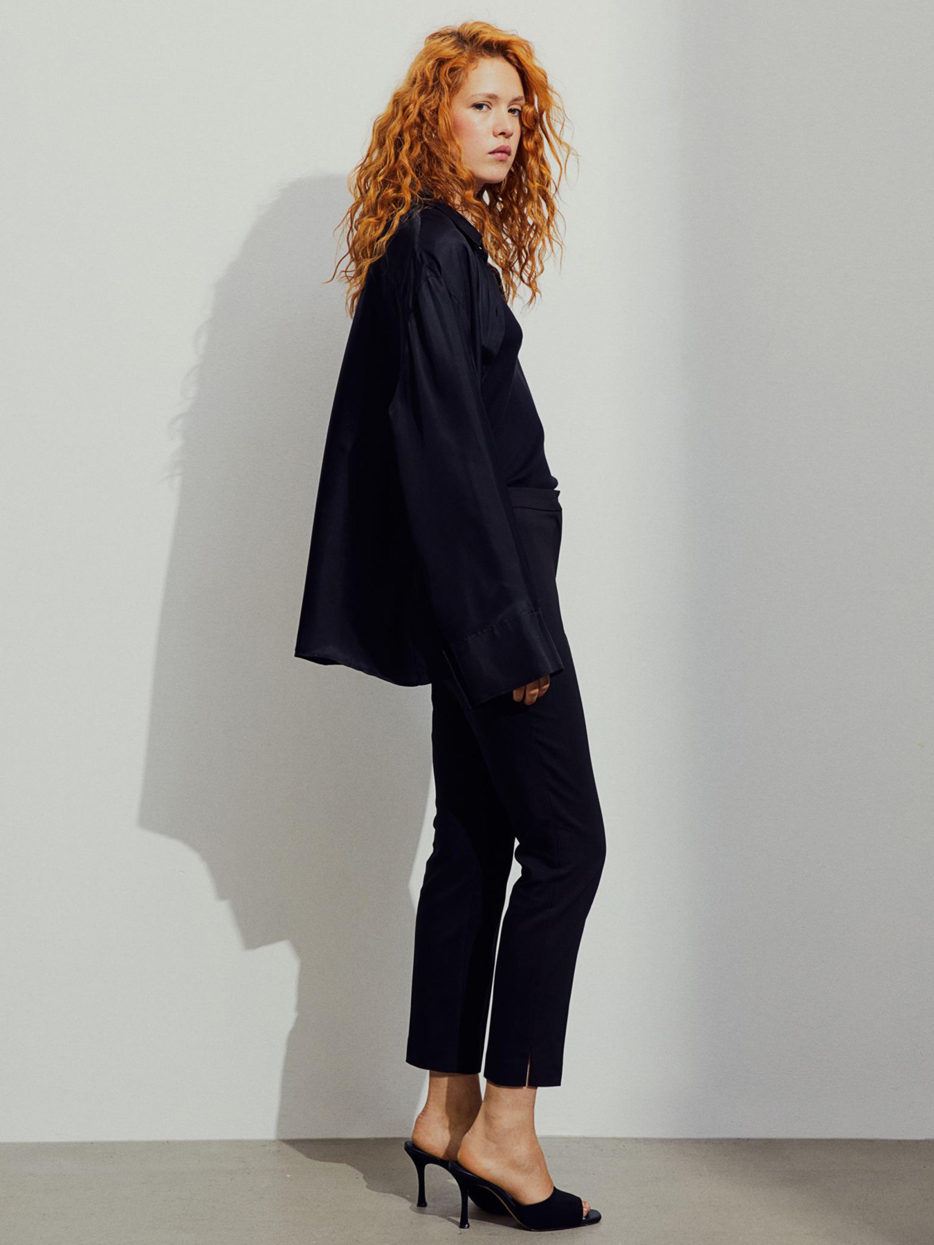 Брюки классические H&M модель 5688089ral_Черный Фото