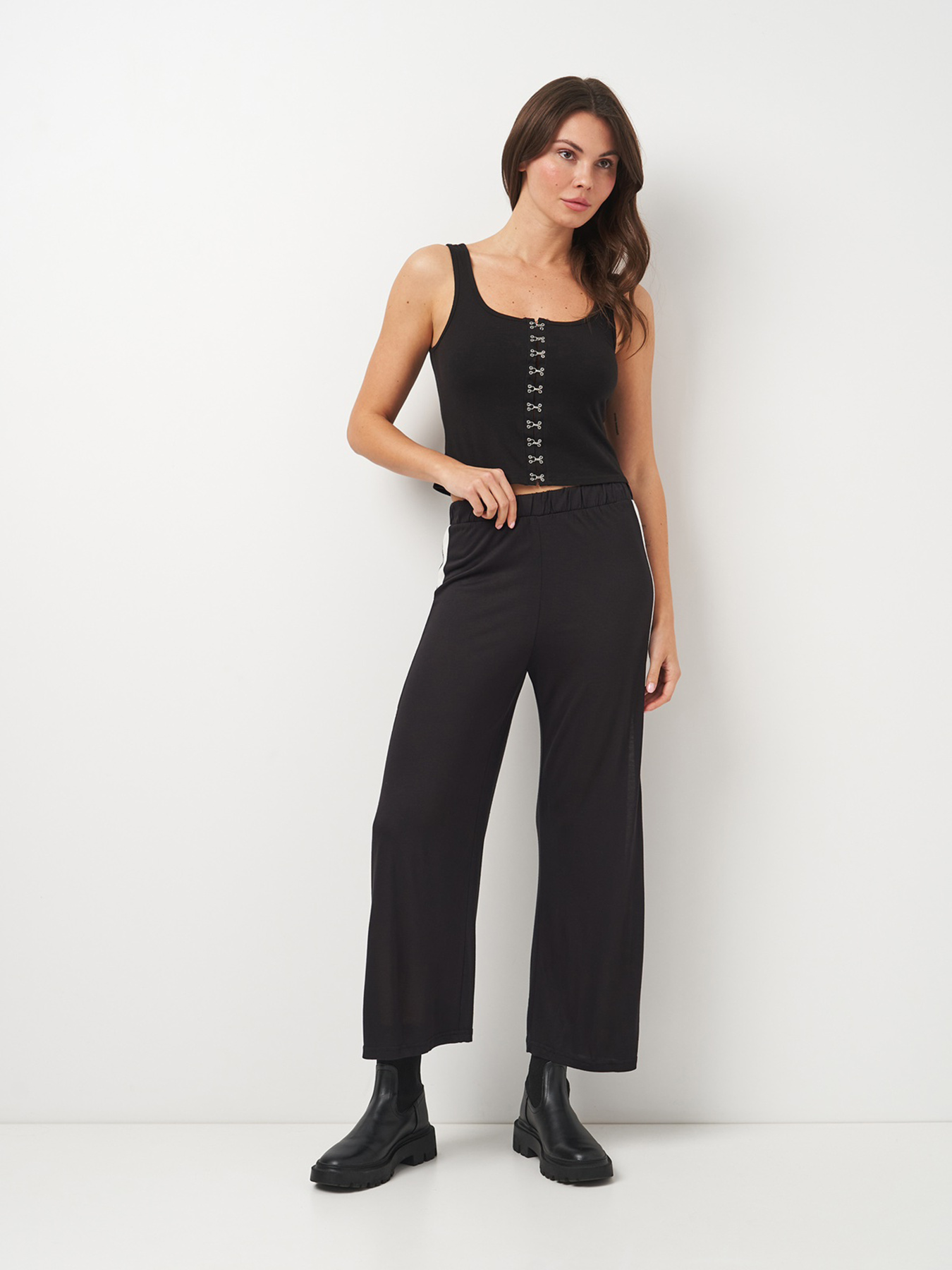 Штани спортивні H&M модель 9858264wer_Черно-белый Фото